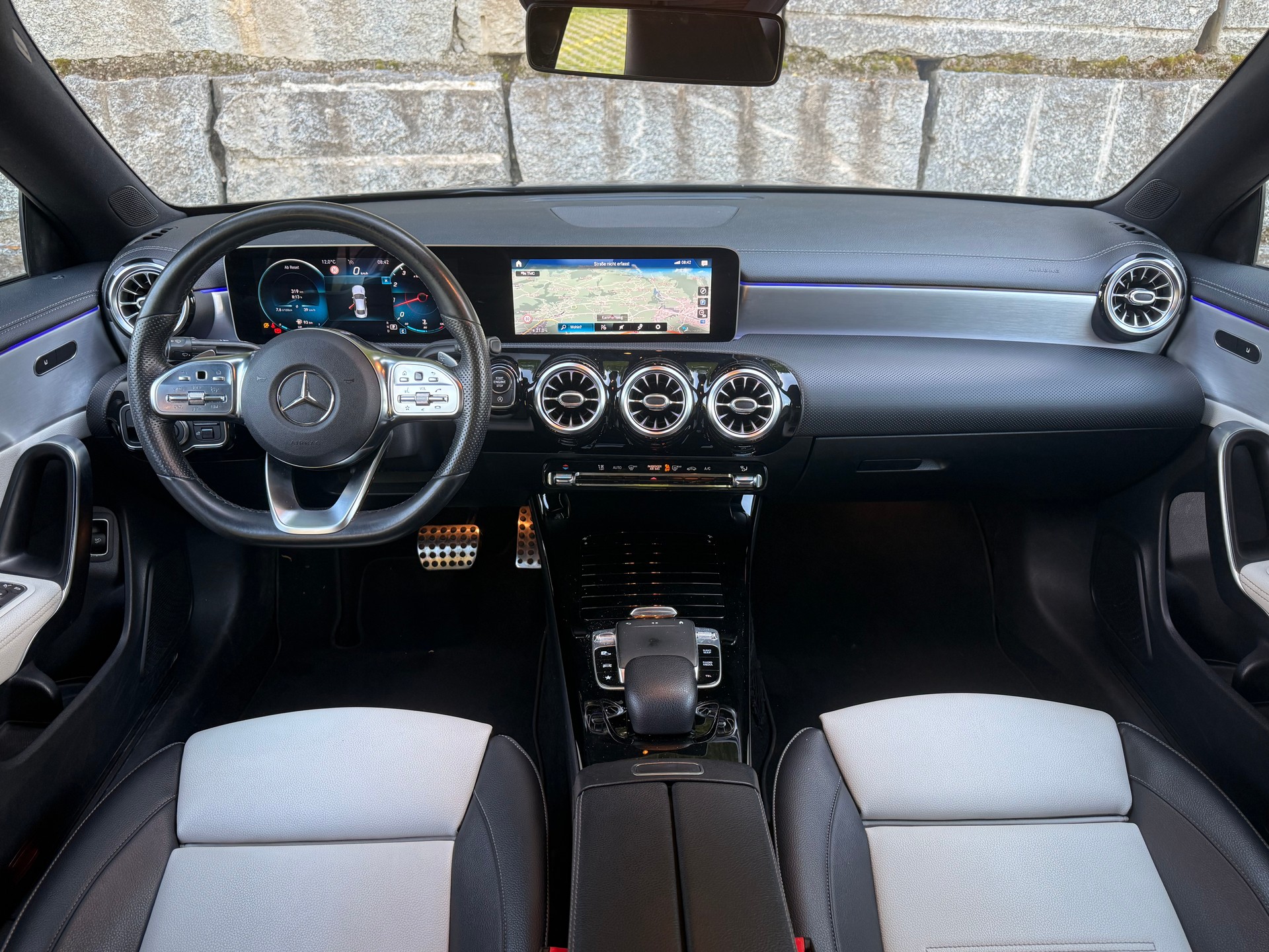 MERCEDES-BENZ CLA 220 AMG Line 7G-DCT-image-6