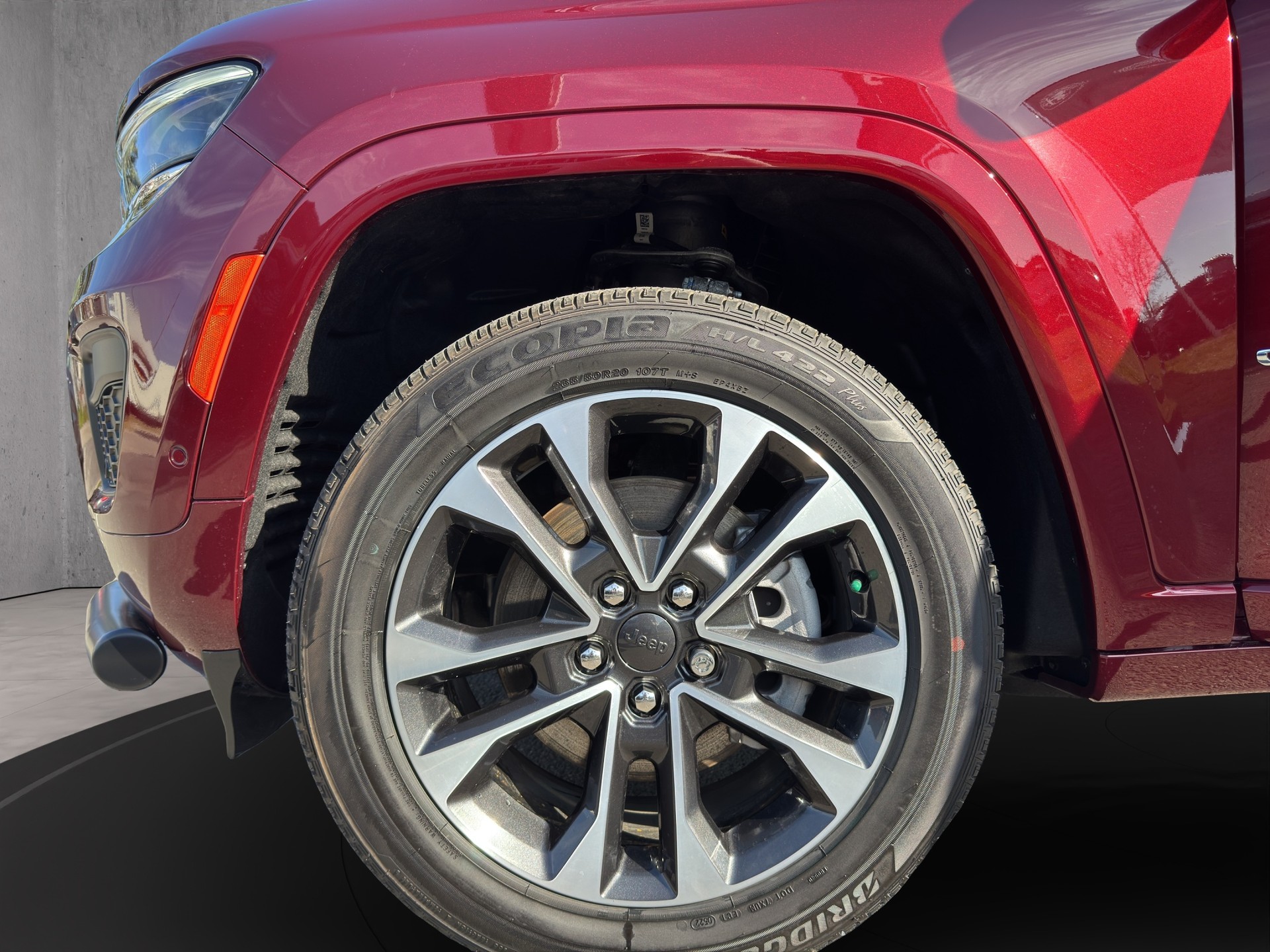 JEEP Grand Cherokee 5.7 364cv V8 Overla-image-14