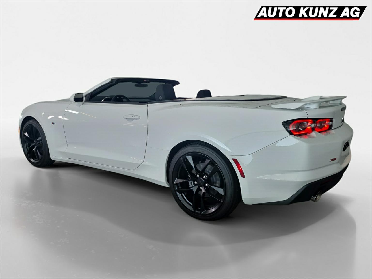 CHEVROLET Camaro 2.0L DI I4 Turbo 1LT Convertible-showroom-element-1