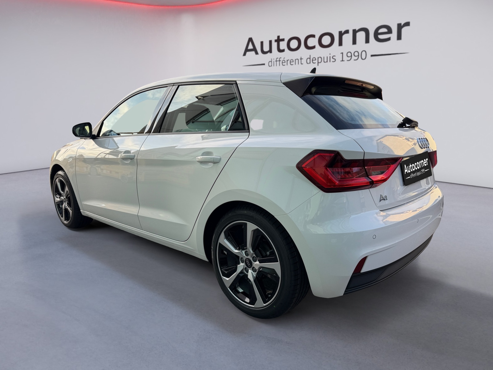 AUDI A1 Sportback 30 TFSI Attraction S-tronic-showroom-element-2