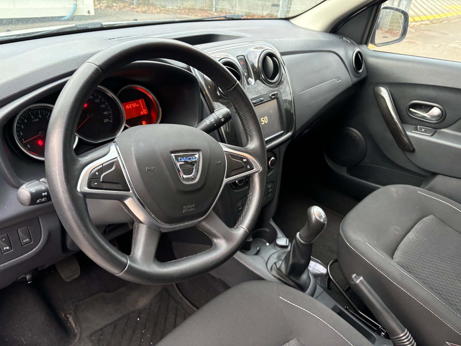 DACIA Sandero Tce 90 Ambiance-image-2