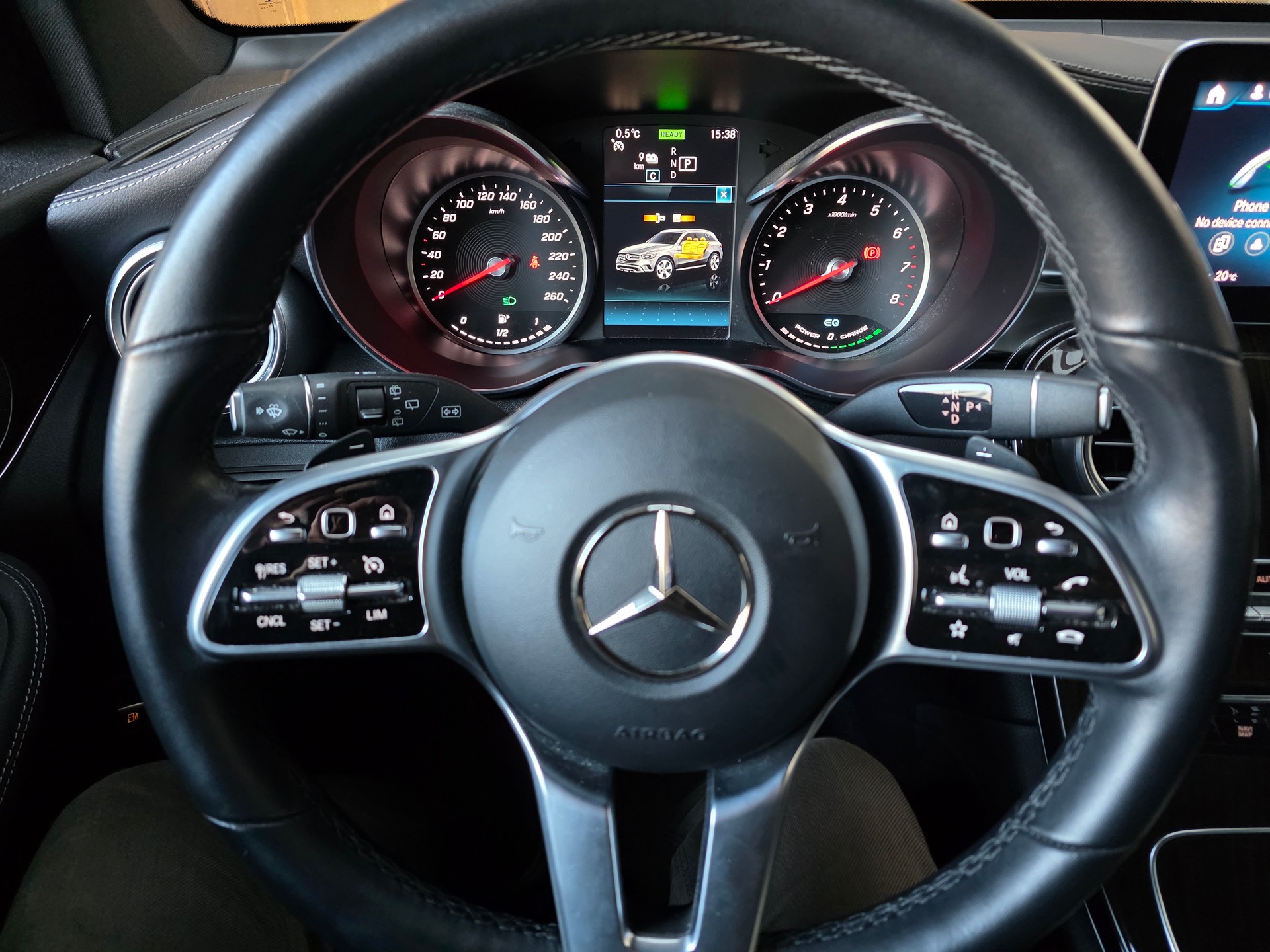 MERCEDES-BENZ GLC 300 e 4Matic 9G-Tronic-image-12