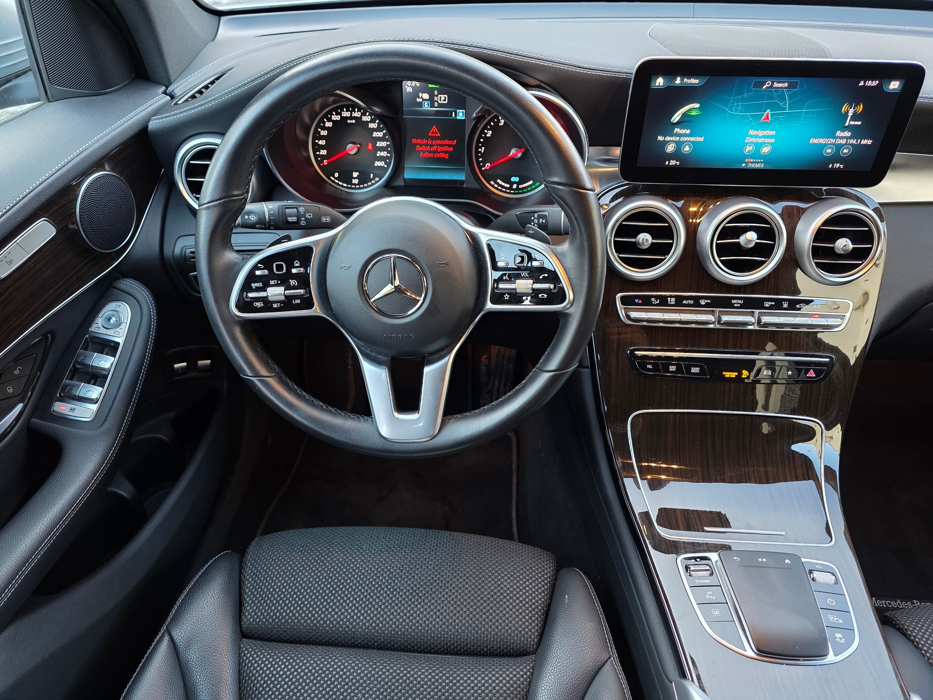 MERCEDES-BENZ GLC 300 e 4Matic 9G-Tronic-image-11