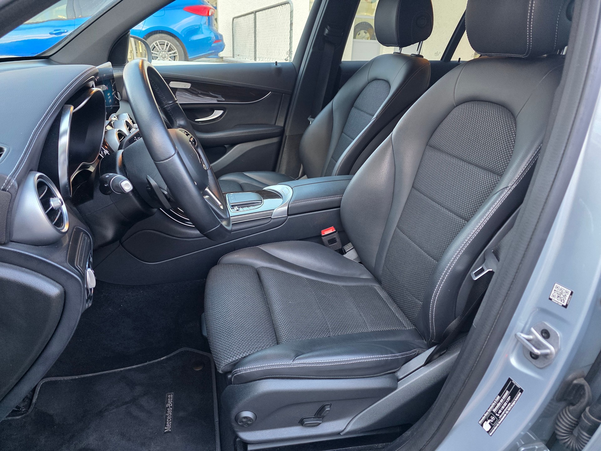 MERCEDES-BENZ GLC 300 e 4Matic 9G-Tronic-image-8