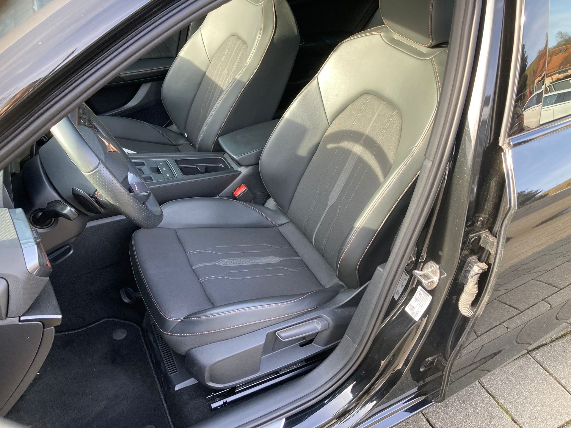 CUPRA LEON 1.5 TSI DSG-image-8
