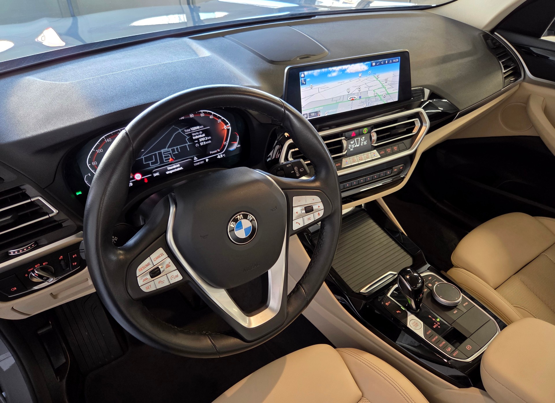 BMW X3 20i xDrive-image-10