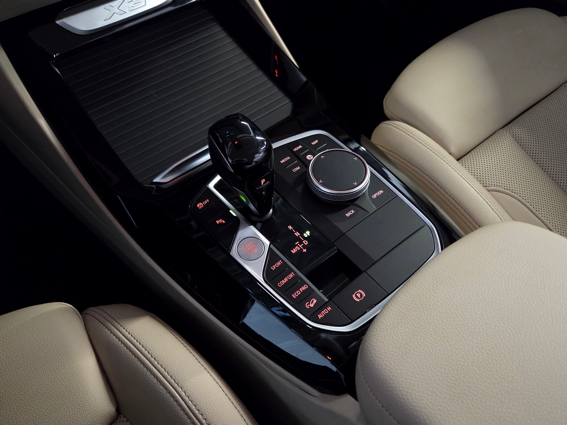 BMW X3 20i xDrive-image-13
