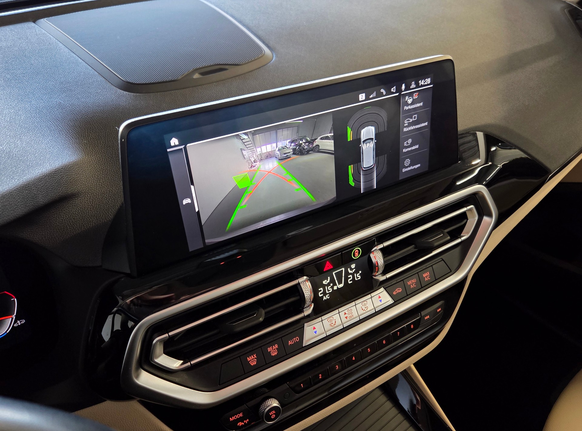 BMW X3 20i xDrive-image-4