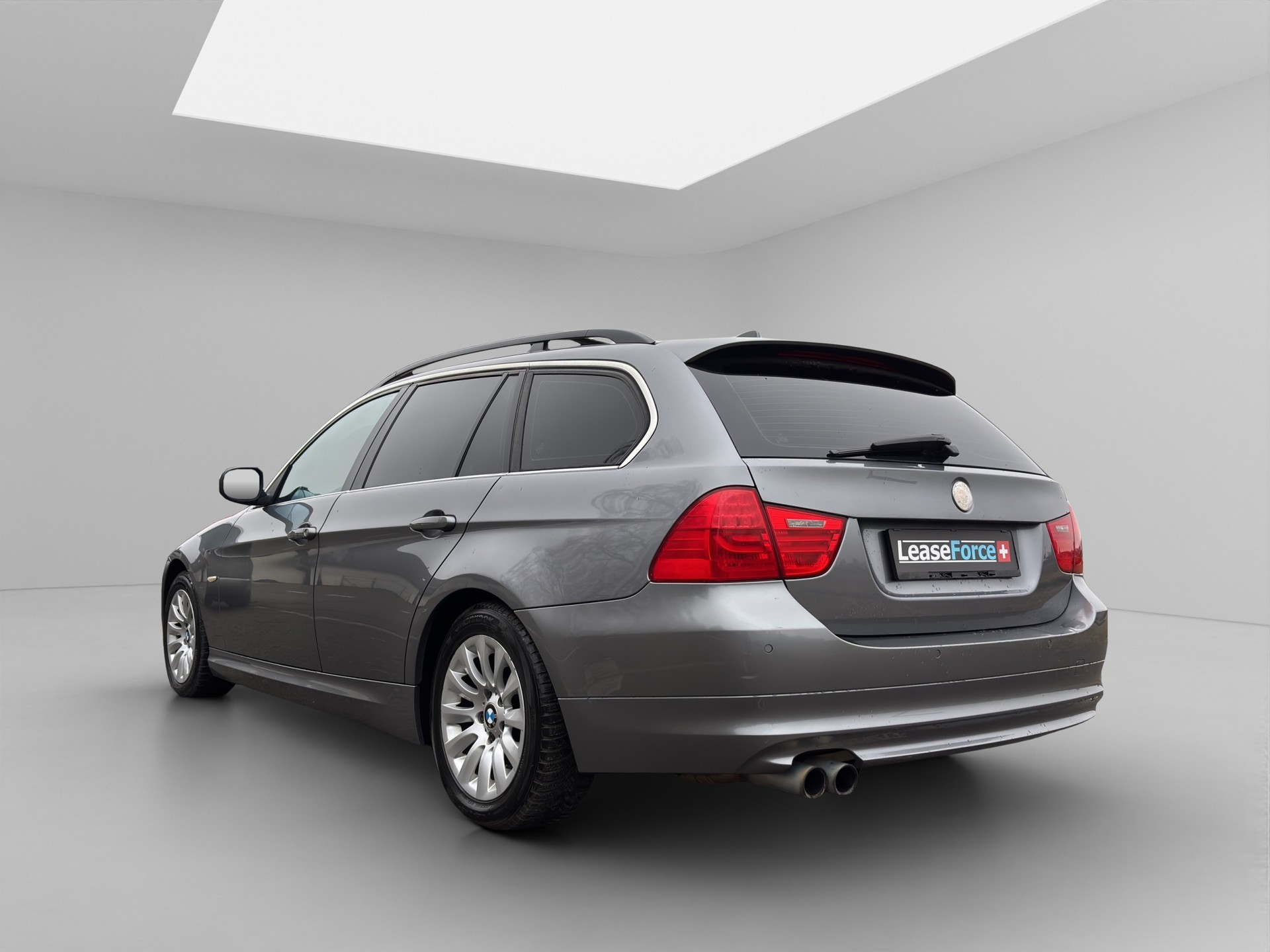 BMW 325i Touring Steptronic-image-2