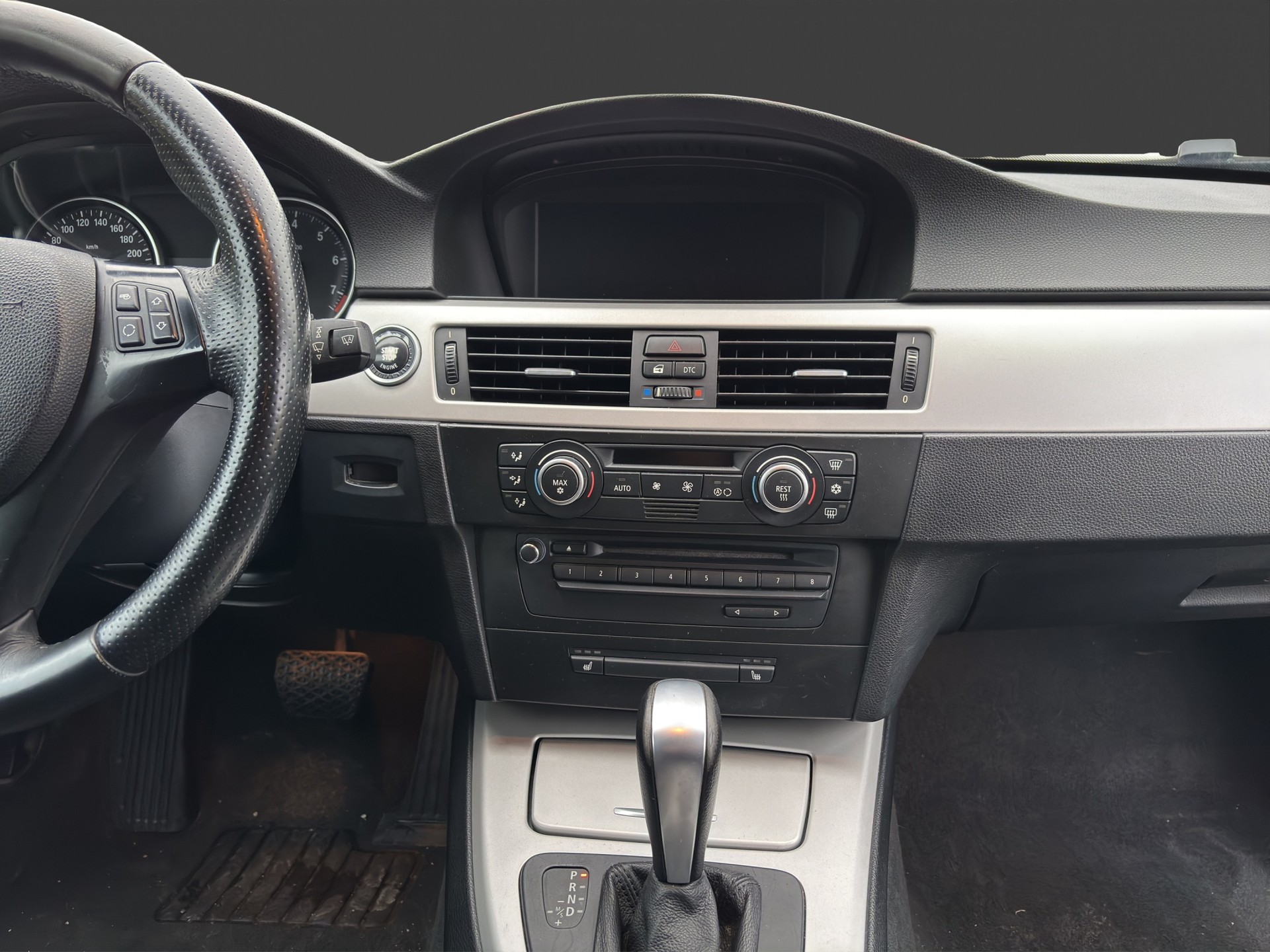 BMW 325i Touring Steptronic-image-11