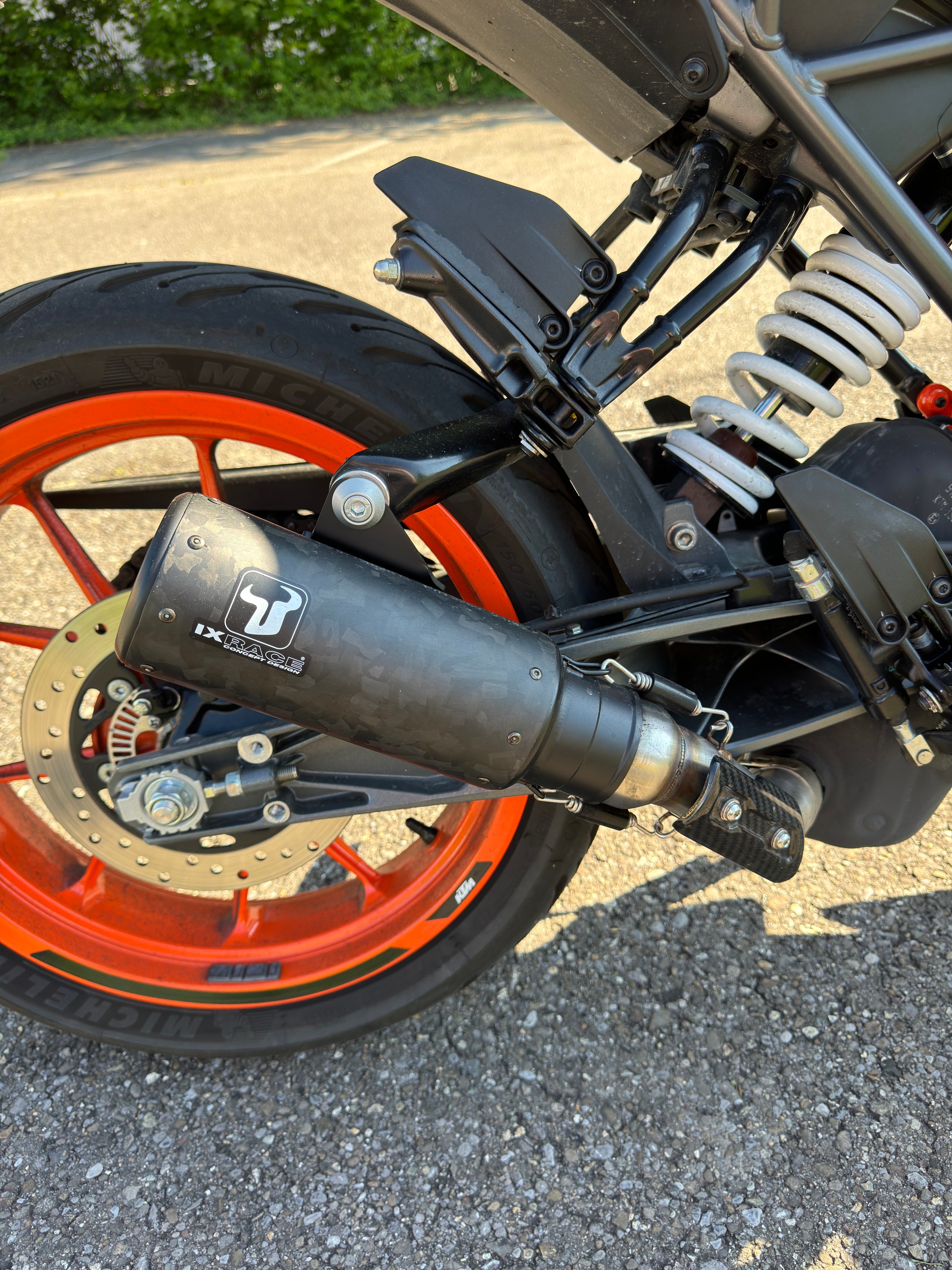 KTM 125 Duke-image-3
