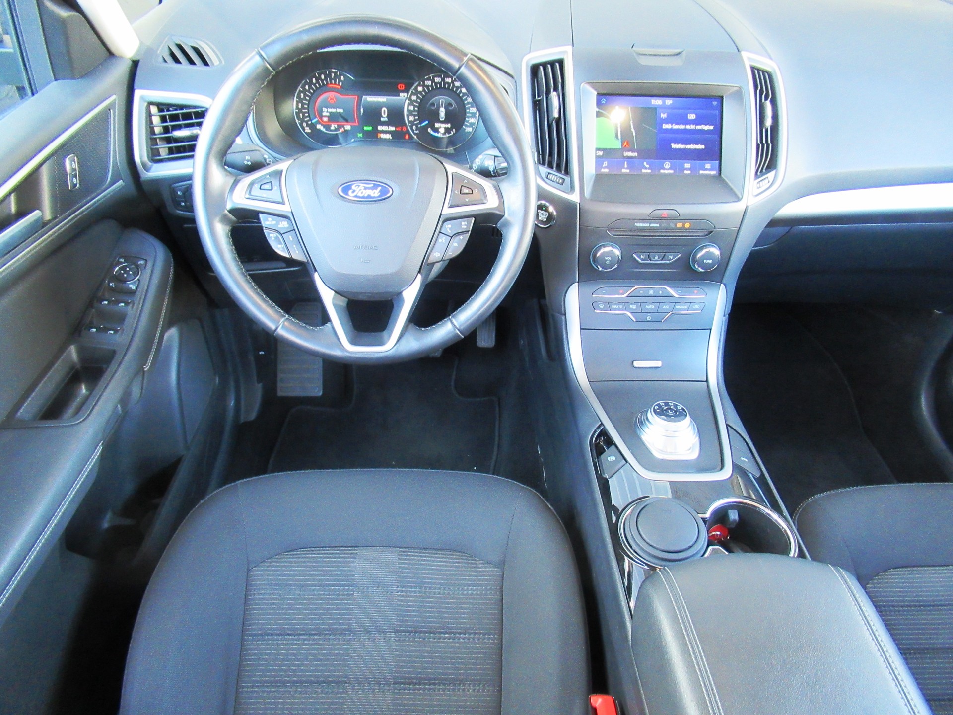 FORD Galaxy 2.5 FHEV Trend 7Pl CVT-image-8
