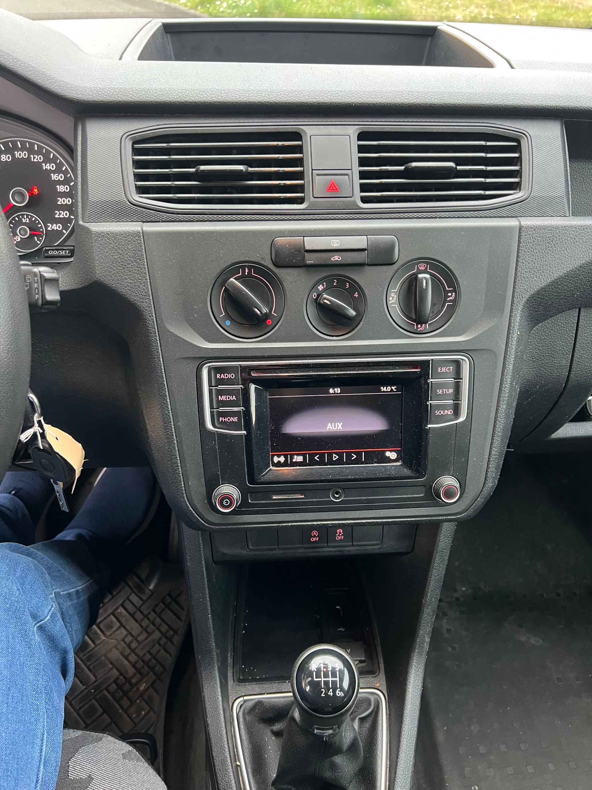 VW Caddy 2.0TDI 4Motion BlueMotion Technology-image-10