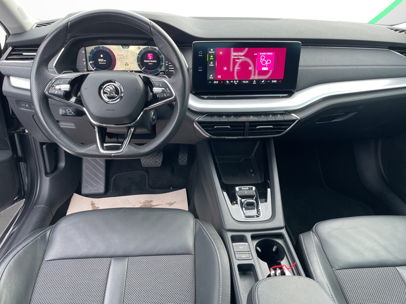 SKODA Octavia Combi 2.0 TDI DSG Style 4x4-image-9