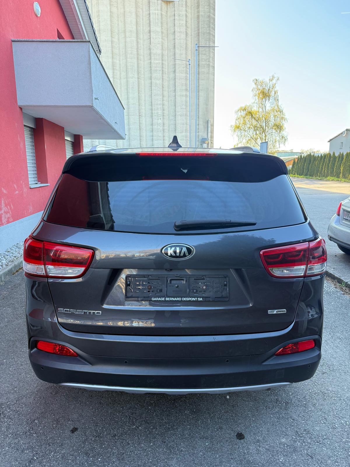KIA Sorento 2.2 CRDI Style 7P. Automatic-image-5