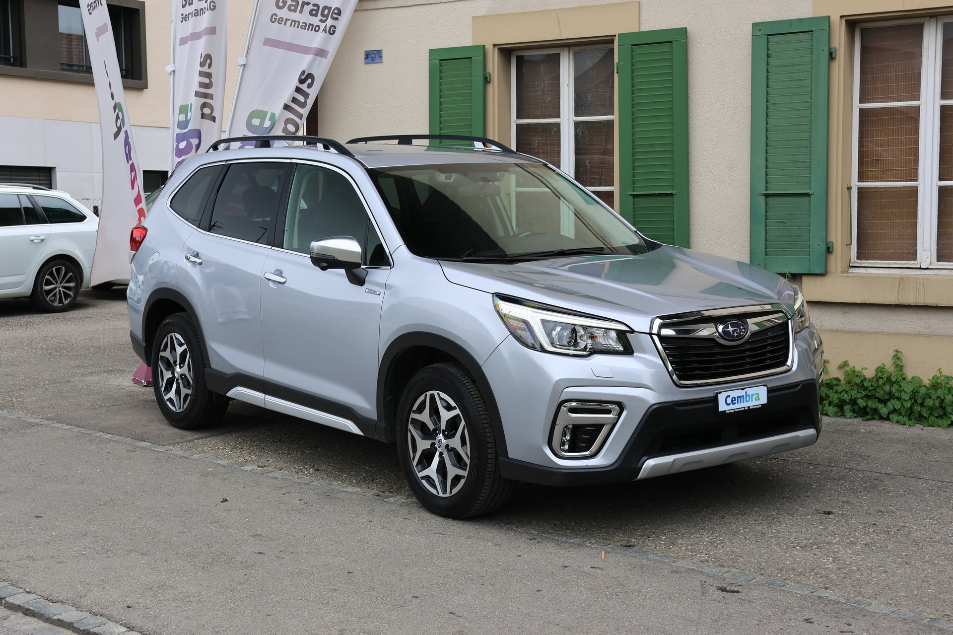 SUBARU Forester 2.0i e-Boxer Swiss Plus Lineartronic-image-2
