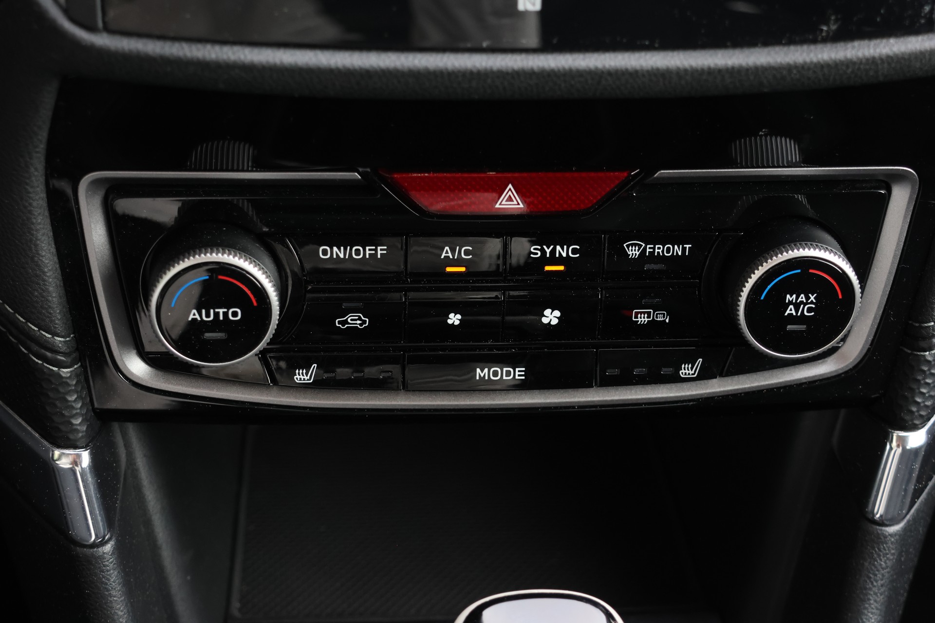 SUBARU Forester 2.0i e-Boxer Swiss Plus Lineartronic-image-15