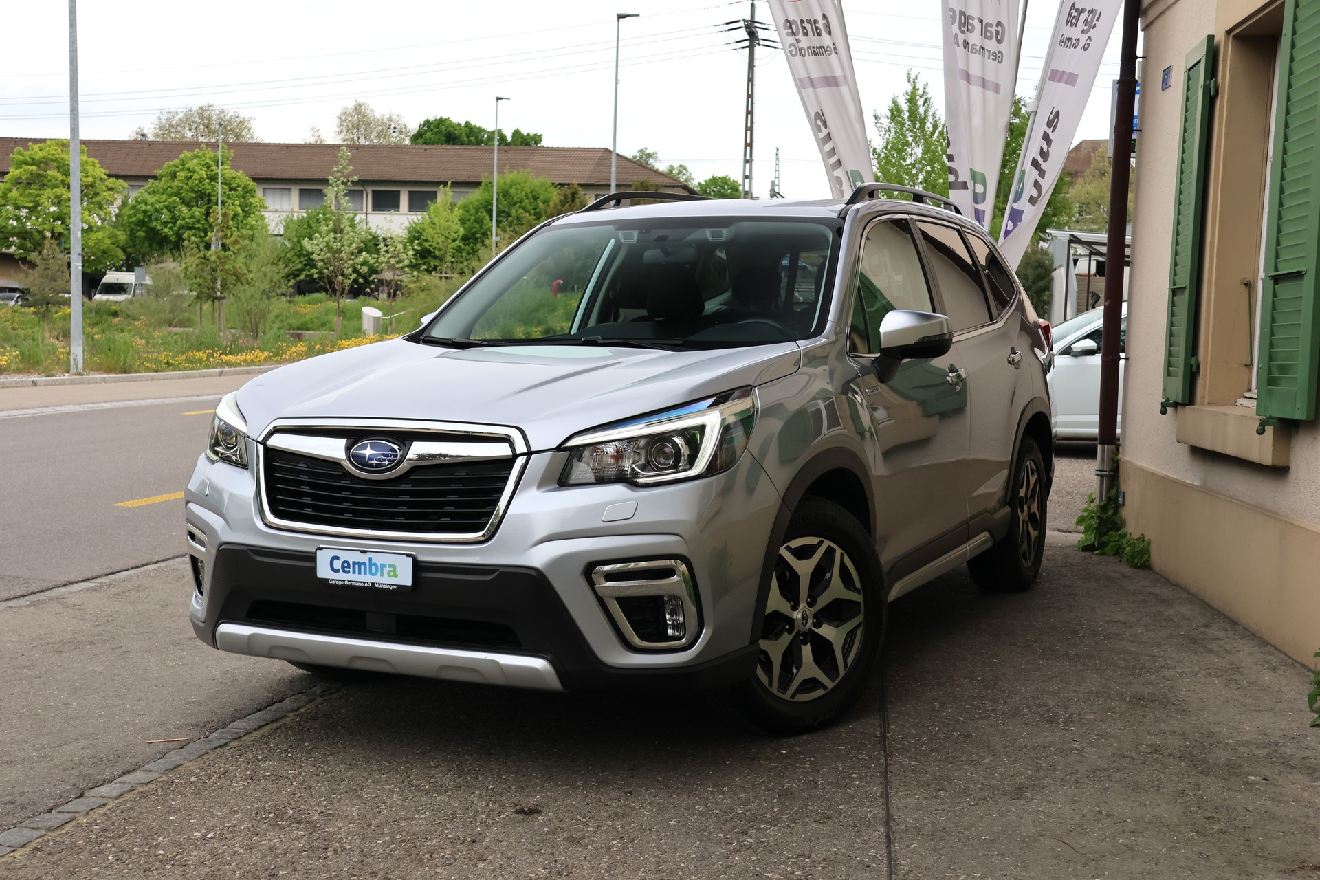 SUBARU Forester 2.0i e-Boxer Swiss Plus Lineartronic-image-0