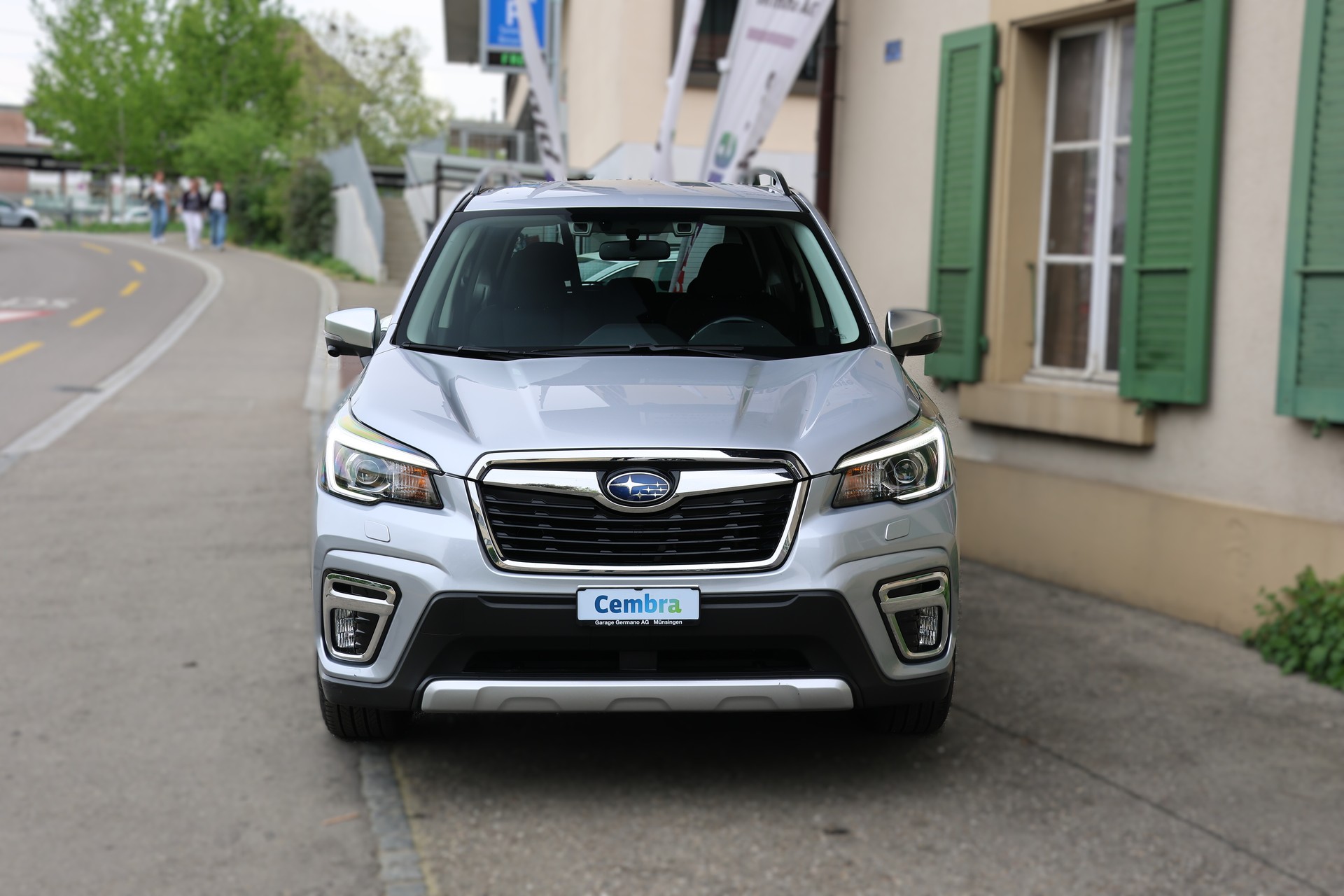 SUBARU Forester 2.0i e-Boxer Swiss Plus Lineartronic-image-1