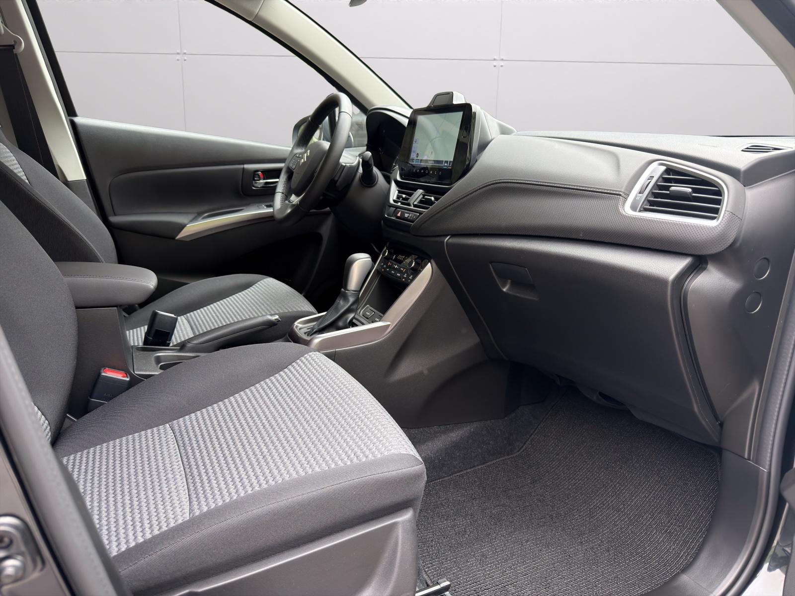 SUZUKI S-Cross 1.4 T Sakura Hybrid 4x4-image-12