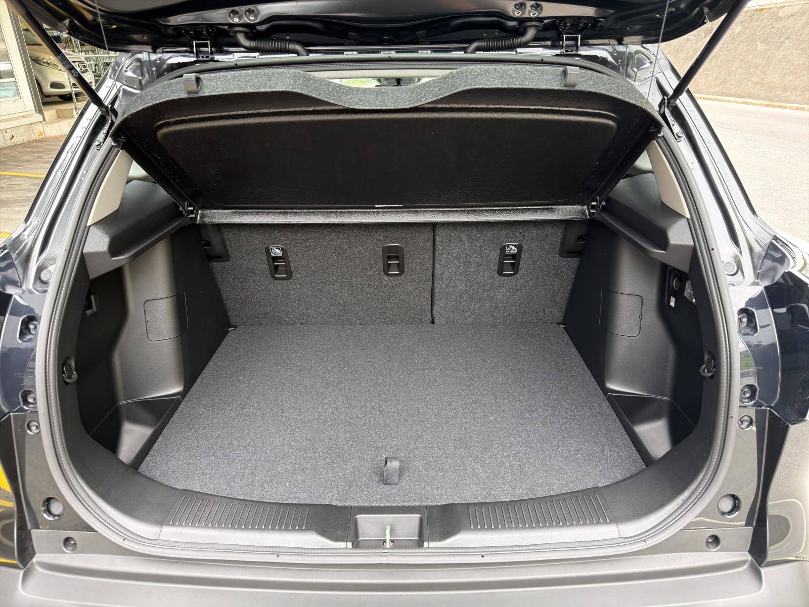 SUZUKI S-Cross 1.4 T Sakura Hybrid 4x4-image-14