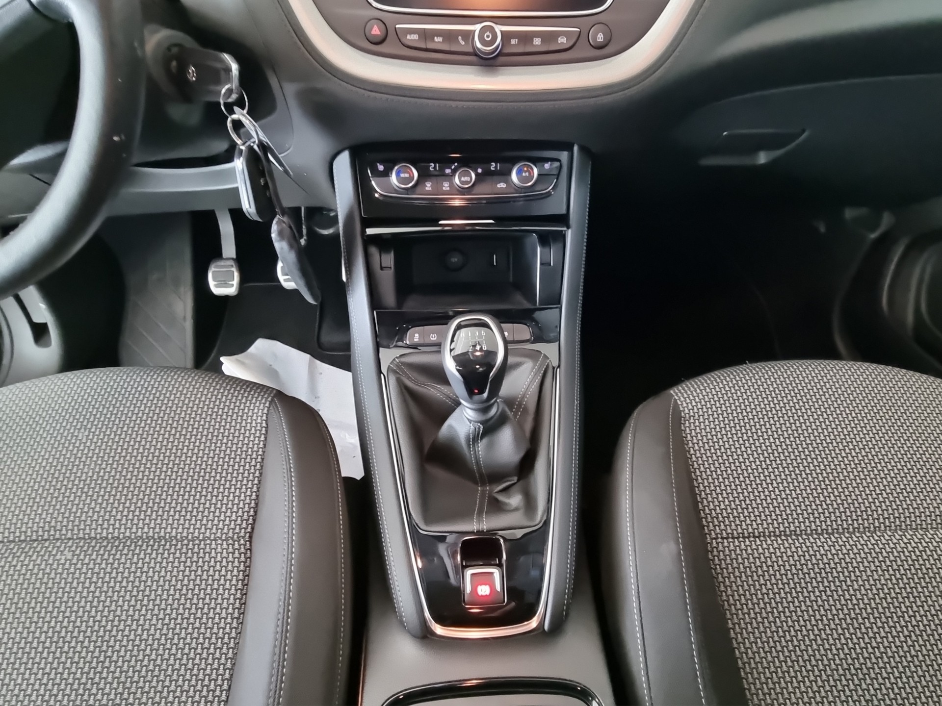 OPEL Grandland X 1.2i TP Enjoy-image-9