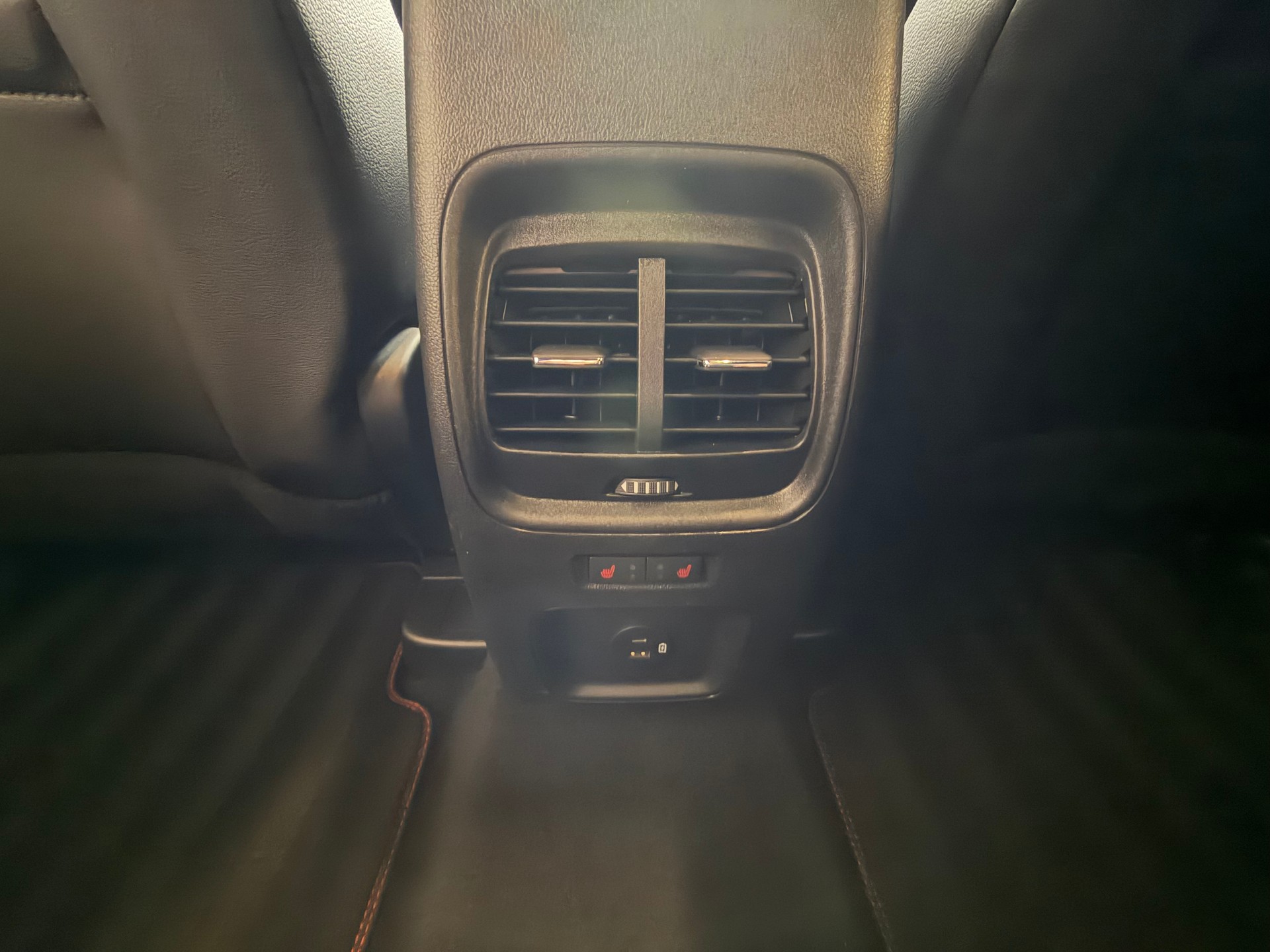 FORD Kuga 2.5 FHEV ST-Line X 4WD 4X4 190 PS-image-13