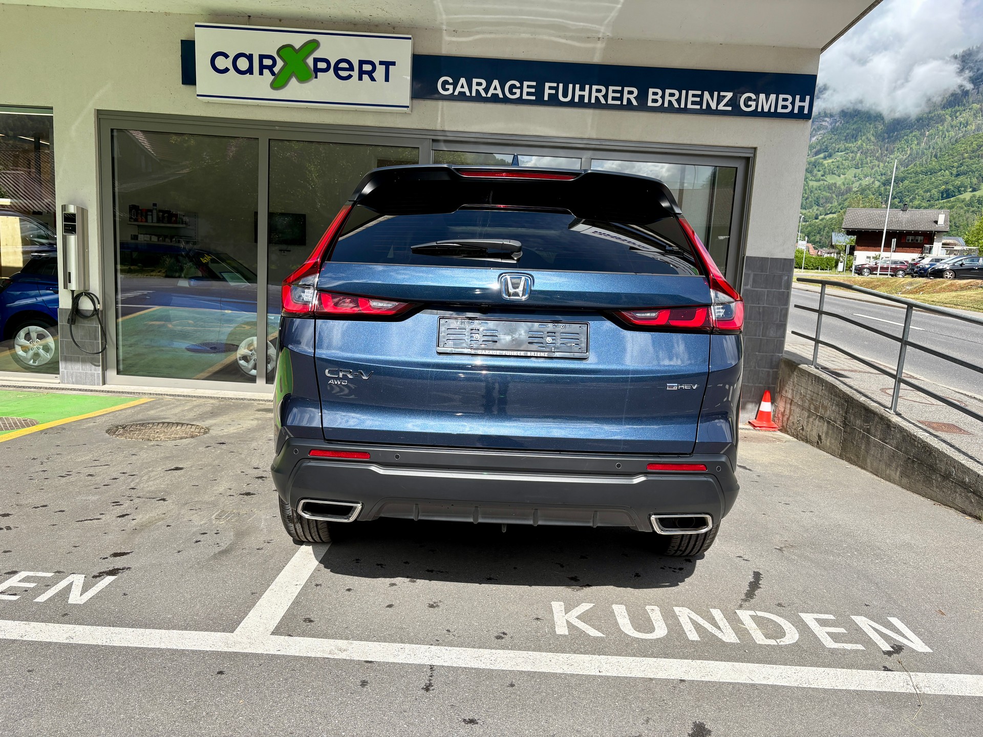 HONDA CR-V 2.0i MMD Hybrid Elegance 4WD Automatic-image-3