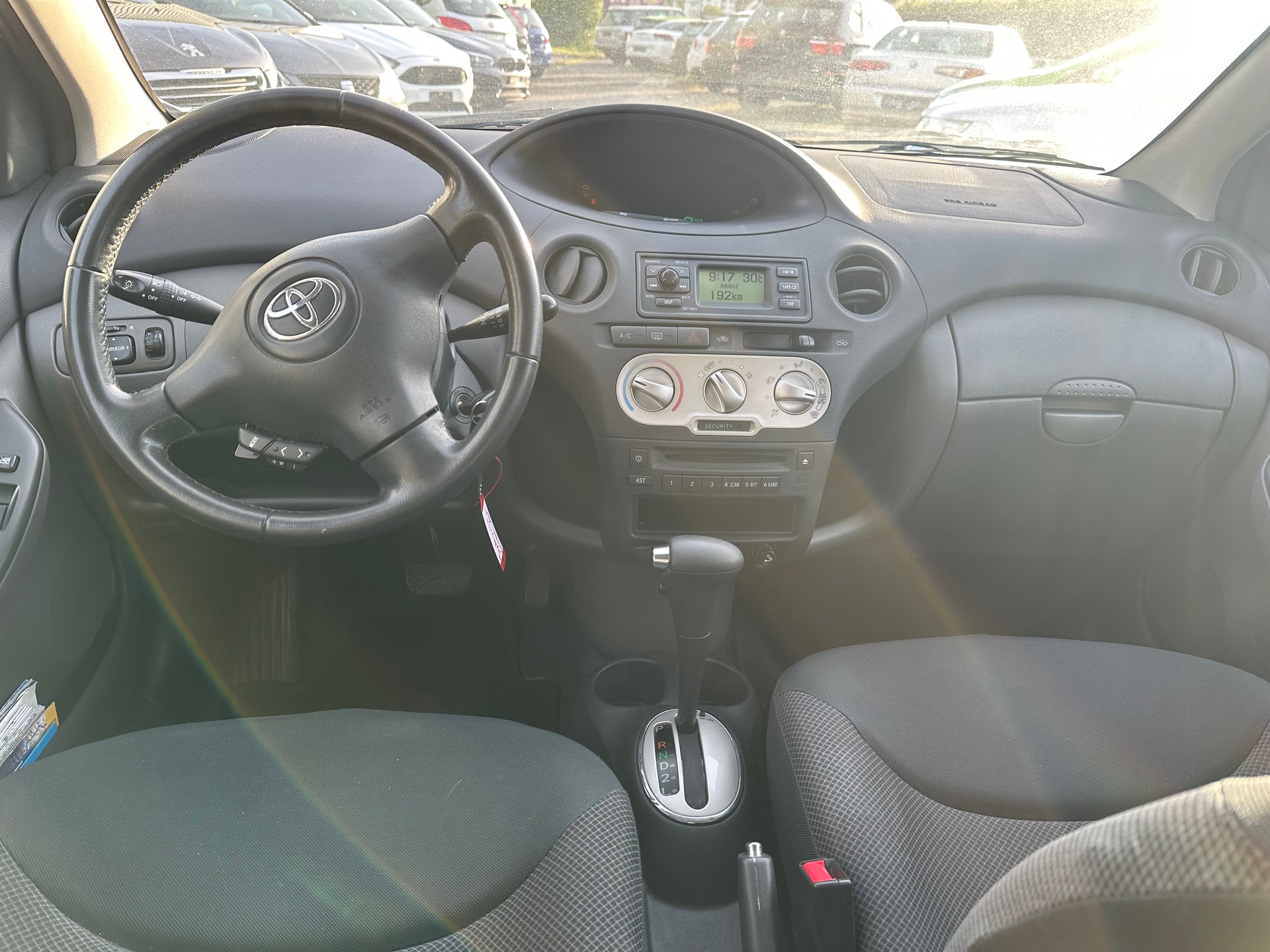 TOYOTA YARIS-image-5