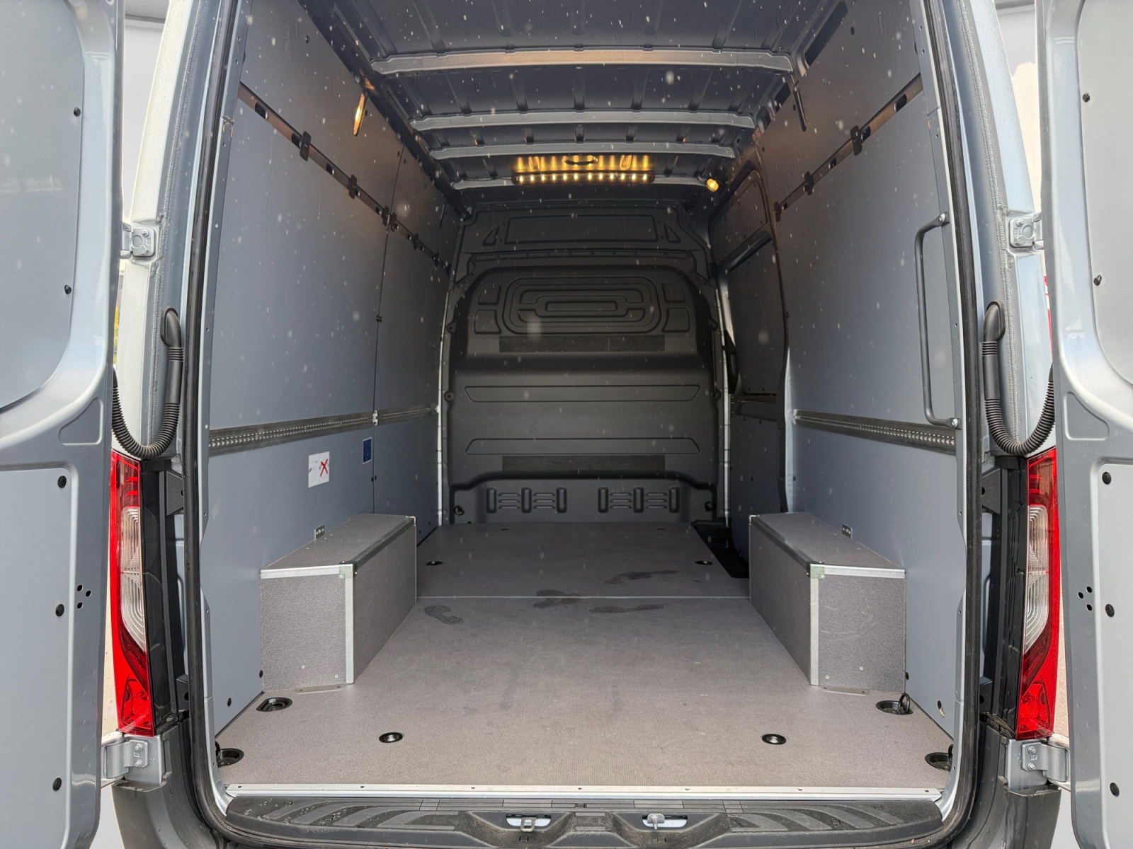 MERCEDES-BENZ Sprinter 319 CDI Standard 9G-TRONIC*IDEAL ALS CAMPERAUSBAU-image-16