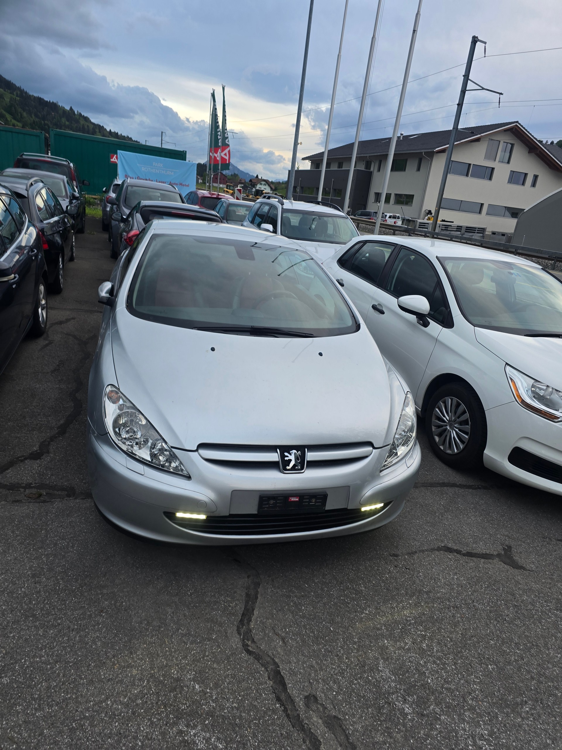 PEUGEOT 307 CC 2.0 16V-image-11