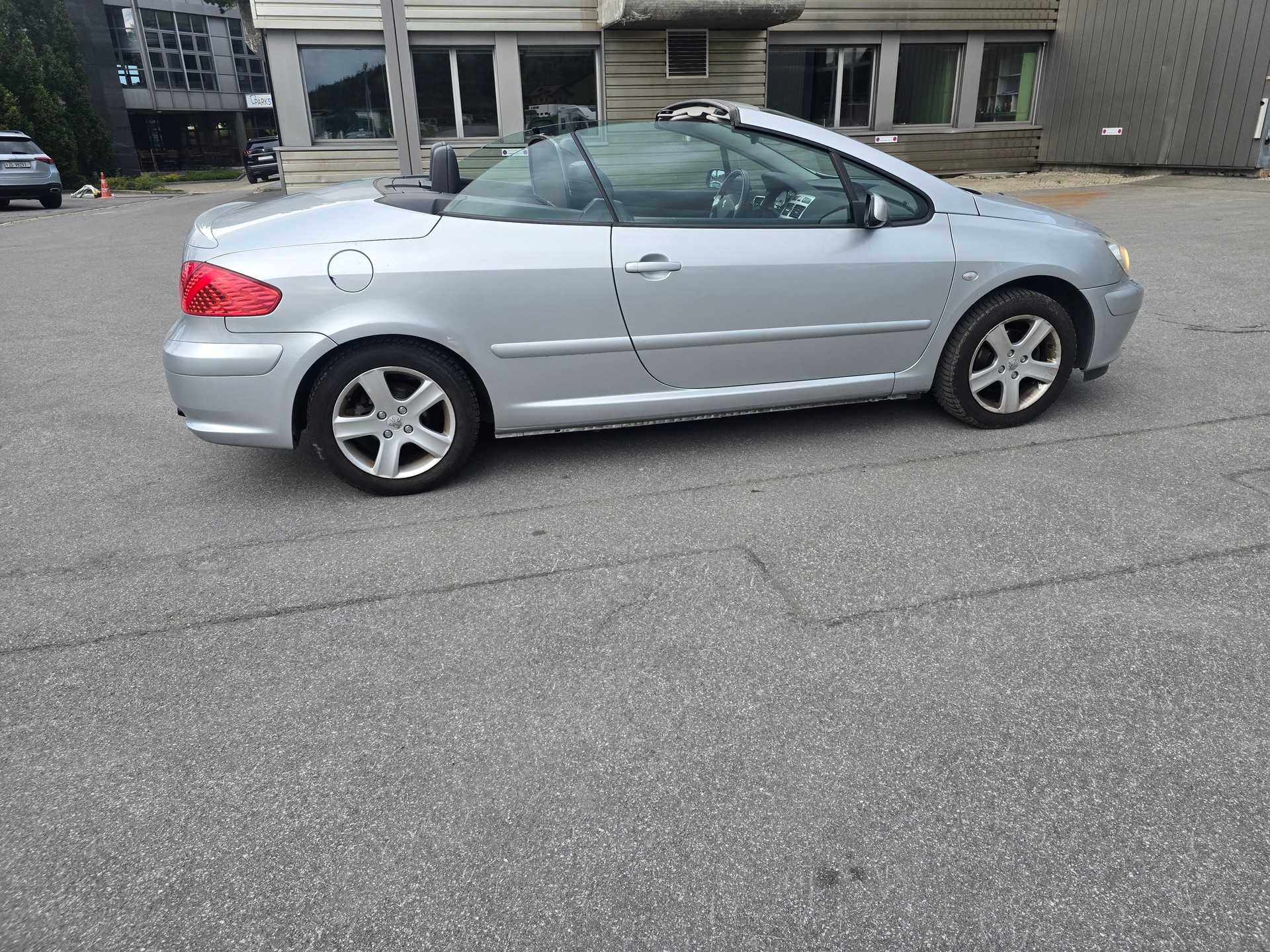 PEUGEOT 307 CC 2.0 16V-image-5