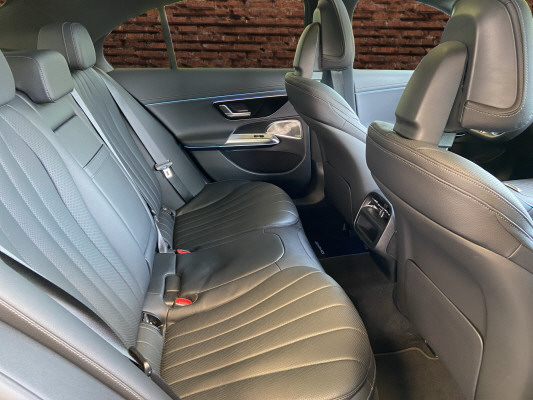 MERCEDES-BENZ E 300 e 9G-Tronic-image-12