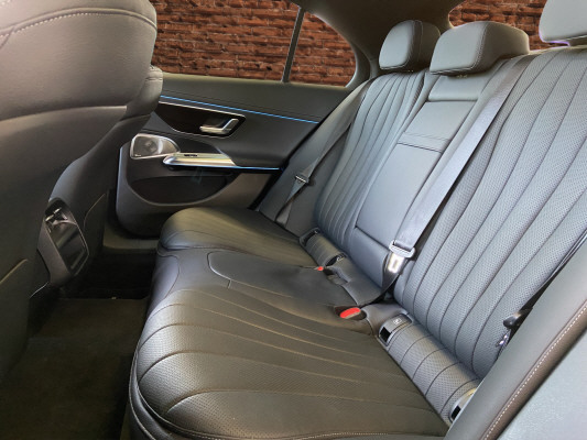 MERCEDES-BENZ E 300 e 9G-Tronic-image-13