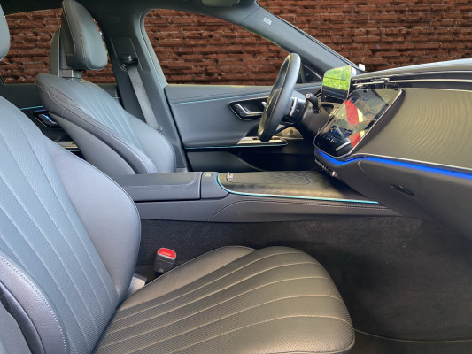 MERCEDES-BENZ E 300 e 9G-Tronic-image-11