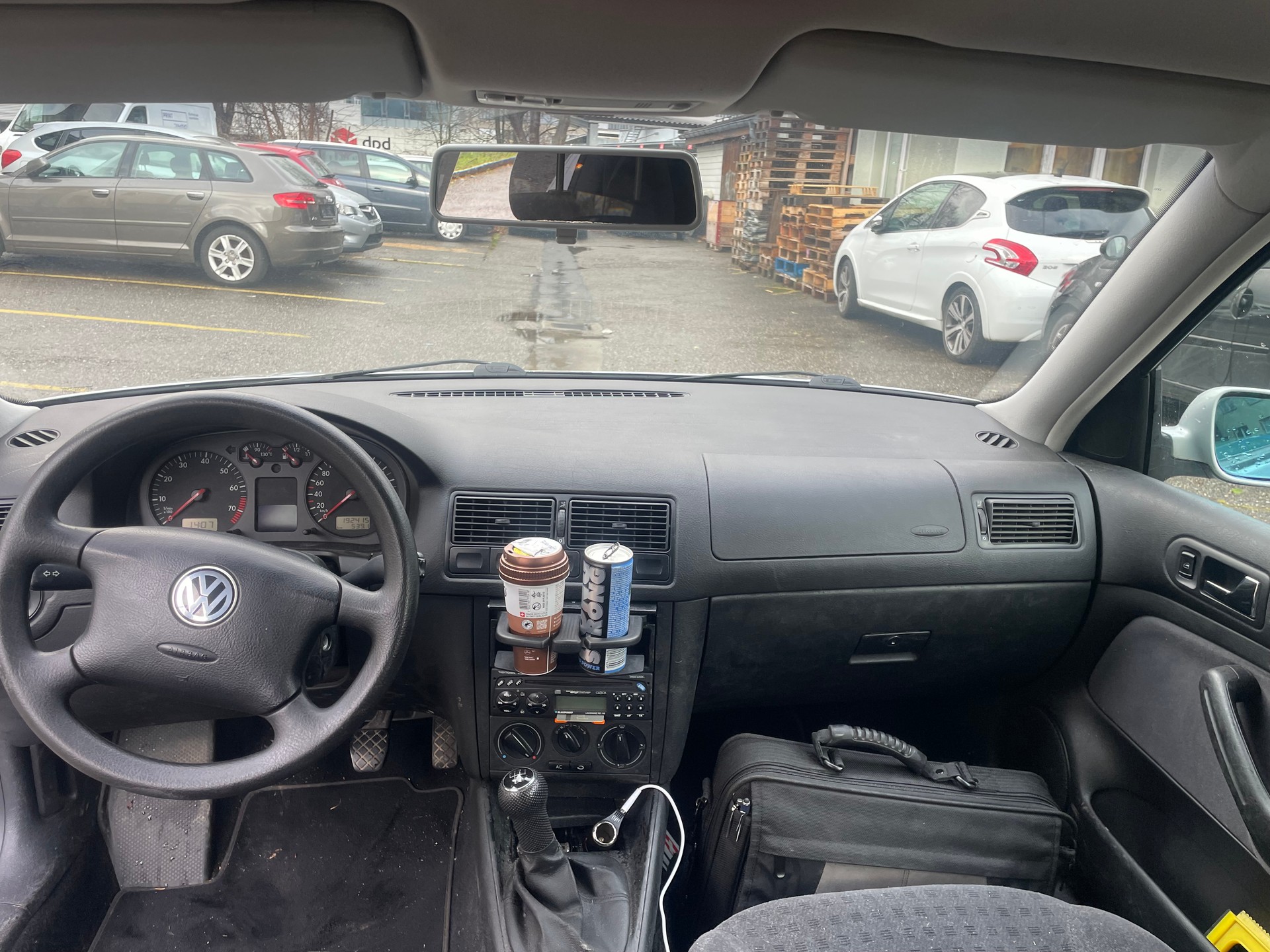VW Golf 1.6 16V Trendline-image-5