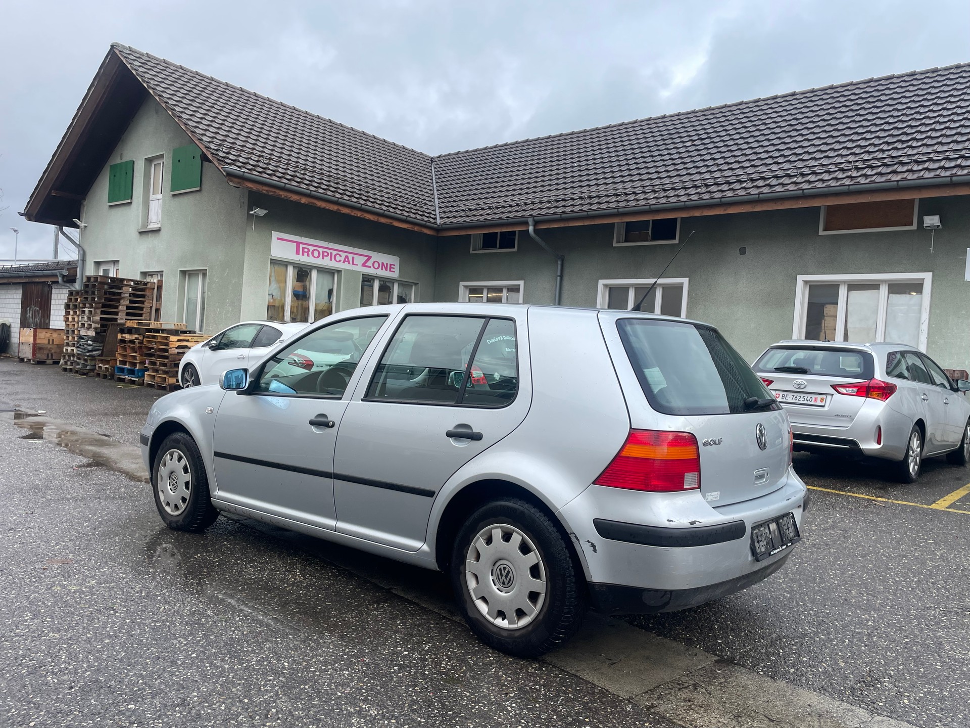 VW Golf 1.6 16V Trendline-image-4