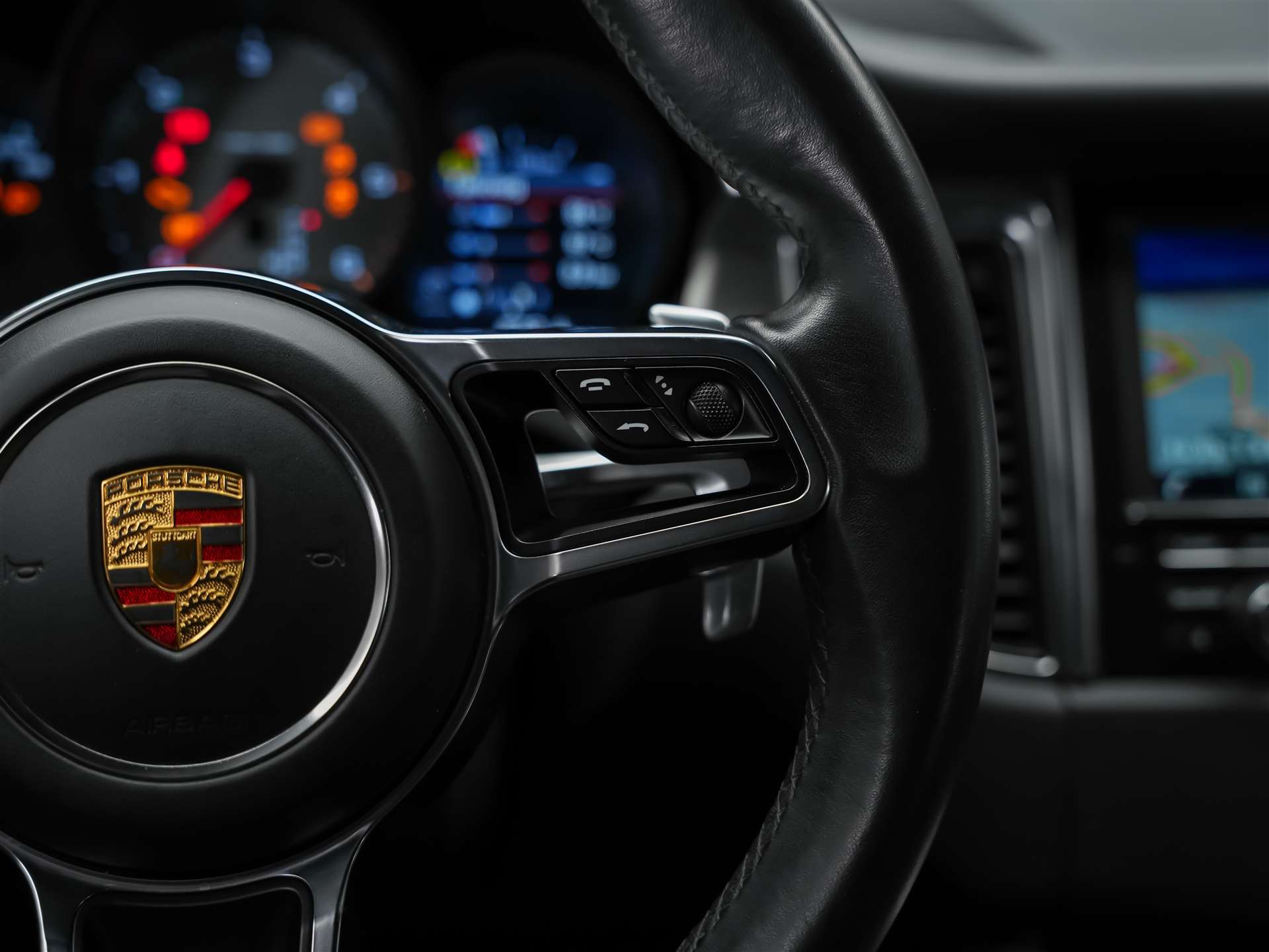 PORSCHE Macan 3.0 V6 S Diesel *Xenon-Scheinwerfer*Sitzheizung*Rückfahrkamera*-image-28