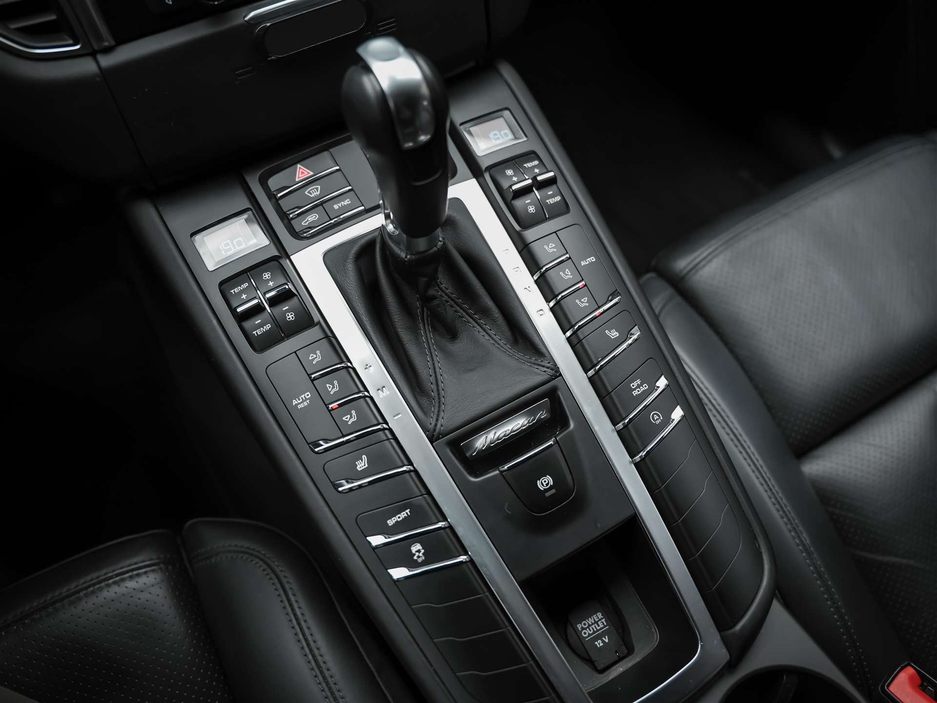 PORSCHE Macan 3.0 V6 S Diesel *Xenon-Scheinwerfer*Sitzheizung*Rückfahrkamera*-image-21