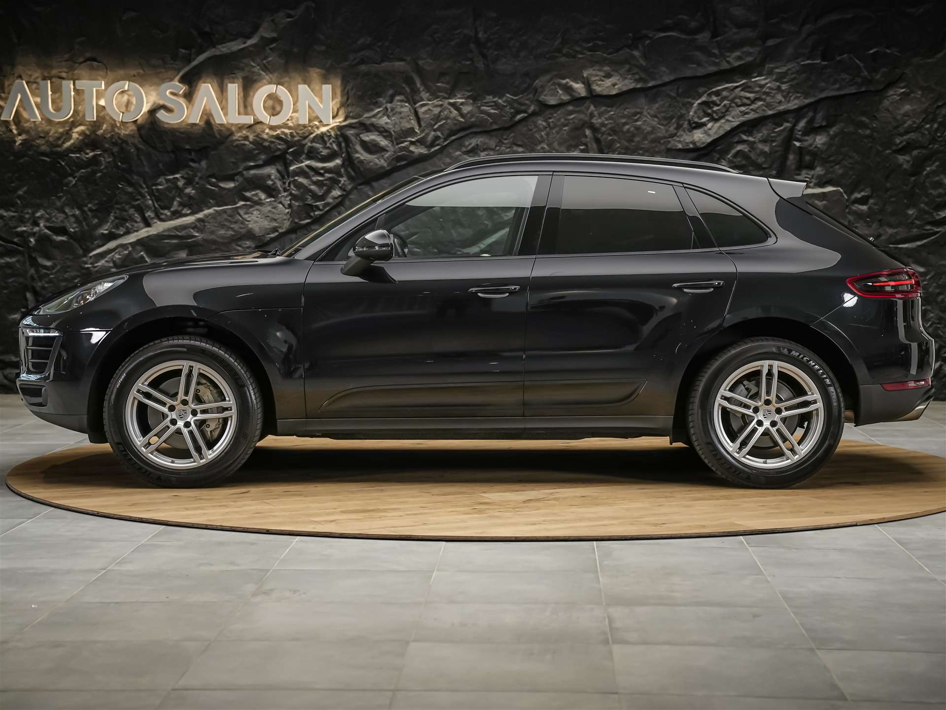 PORSCHE Macan 3.0 V6 S Diesel *Xenon-Scheinwerfer*Sitzheizung*Rückfahrkamera*-showroom-element-2