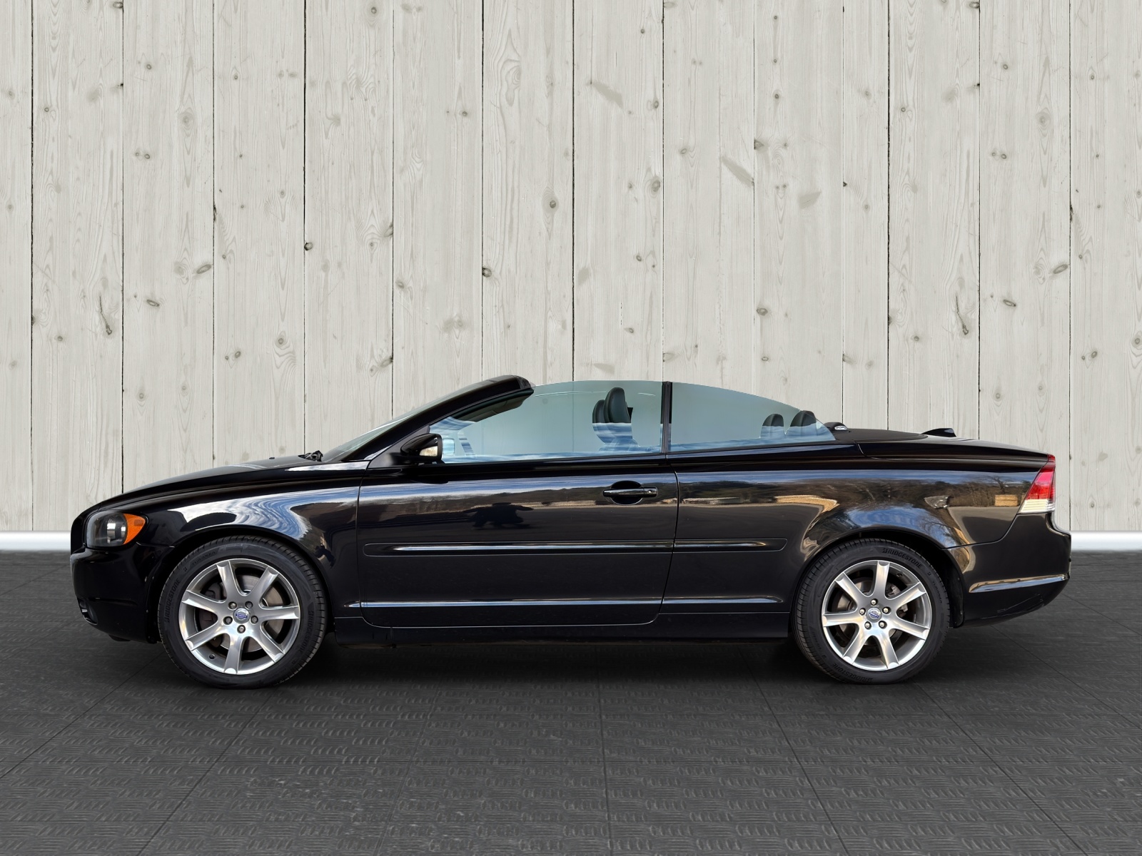 VOLVO C70 2.4i Momentum-image-3