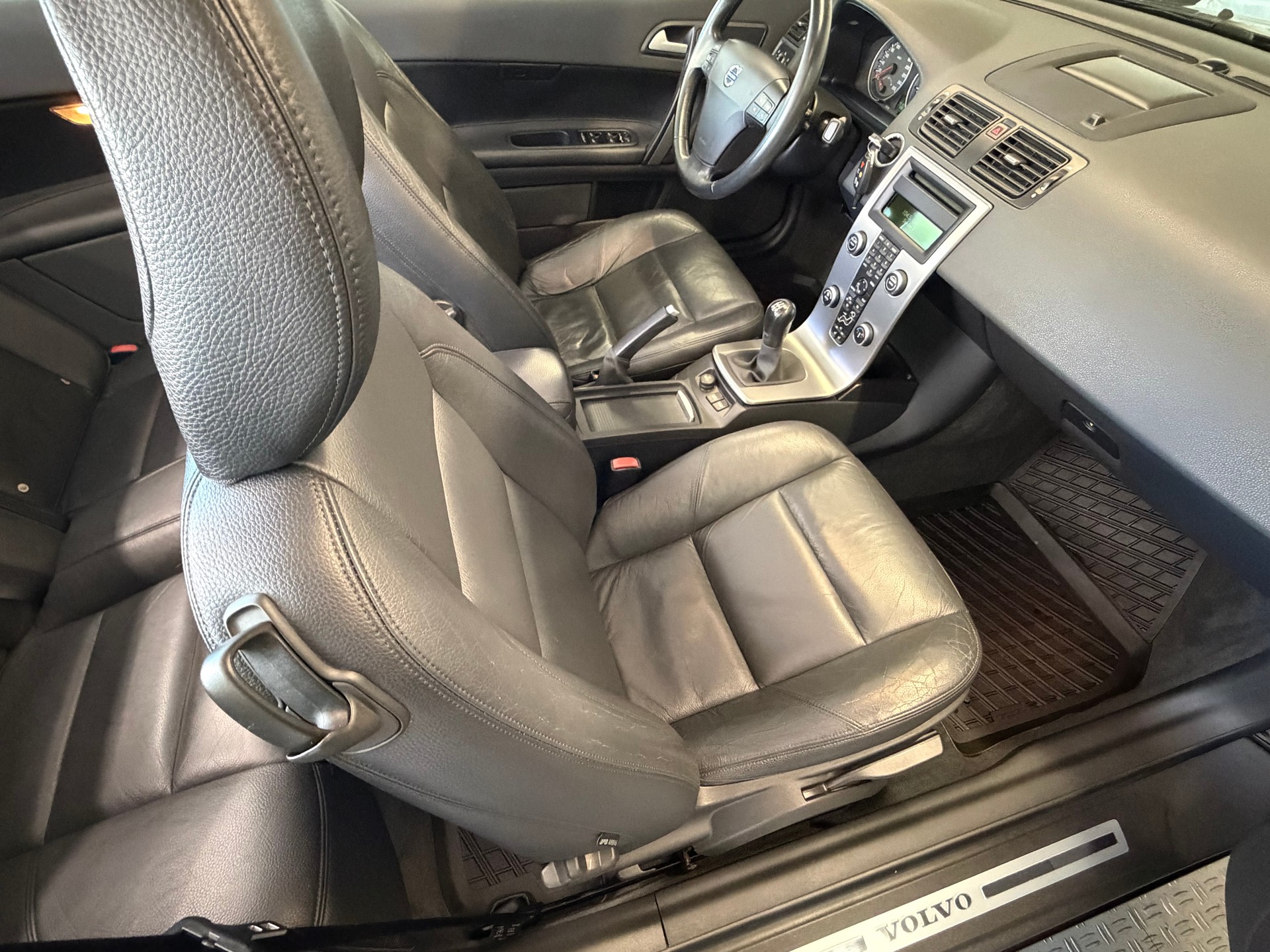 VOLVO C70 2.4i Momentum-image-11