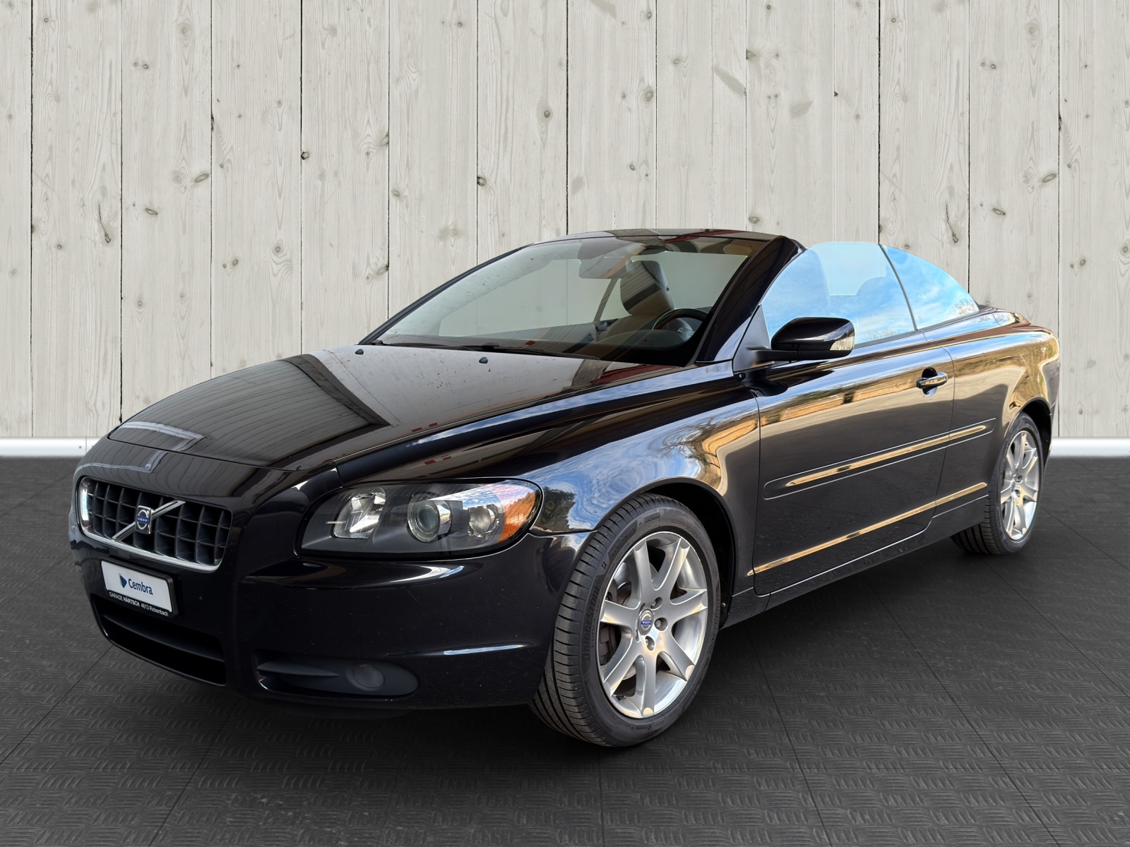 VOLVO C70 2.4i Momentum-image-2