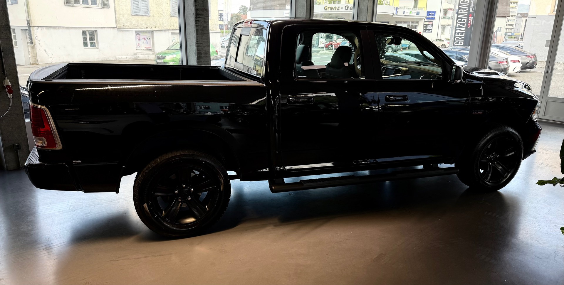 DODGE 1500 CREW CAB ** HEMI 5.7L **-image-7