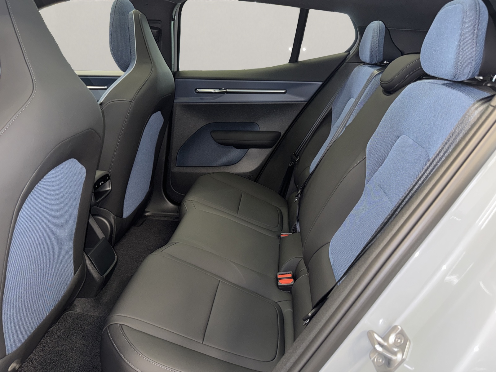 VOLVO EX30 P8 Ultra AWD-image-13