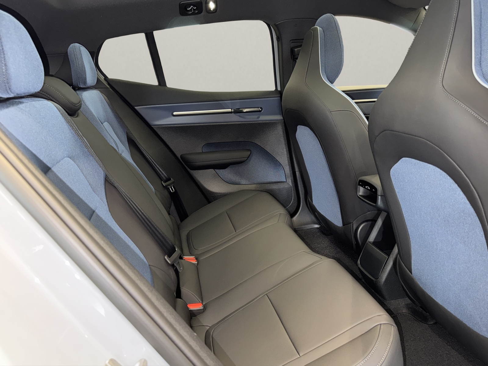 VOLVO EX30 P8 Ultra AWD-image-14
