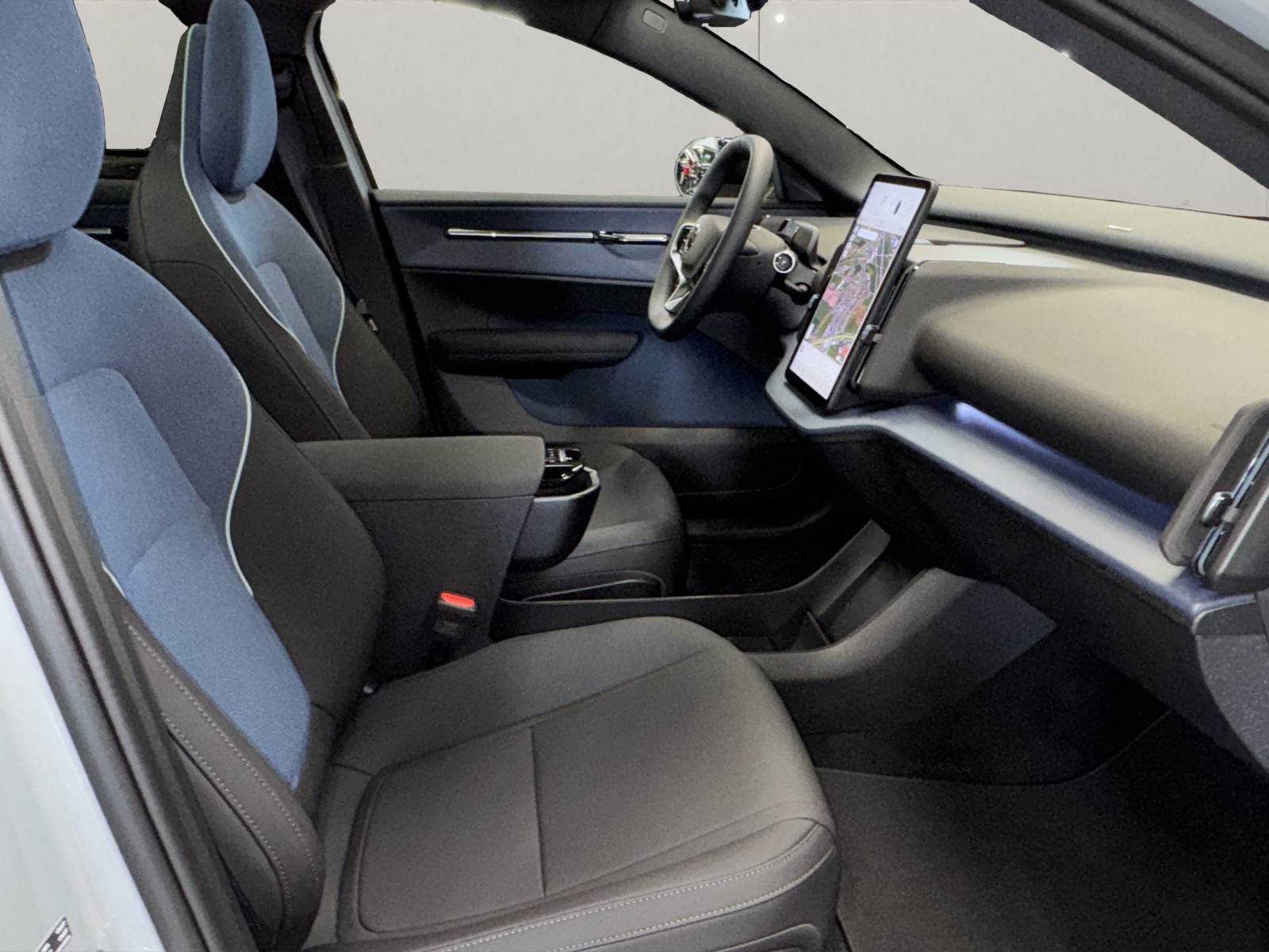VOLVO EX30 P8 Ultra AWD-image-10