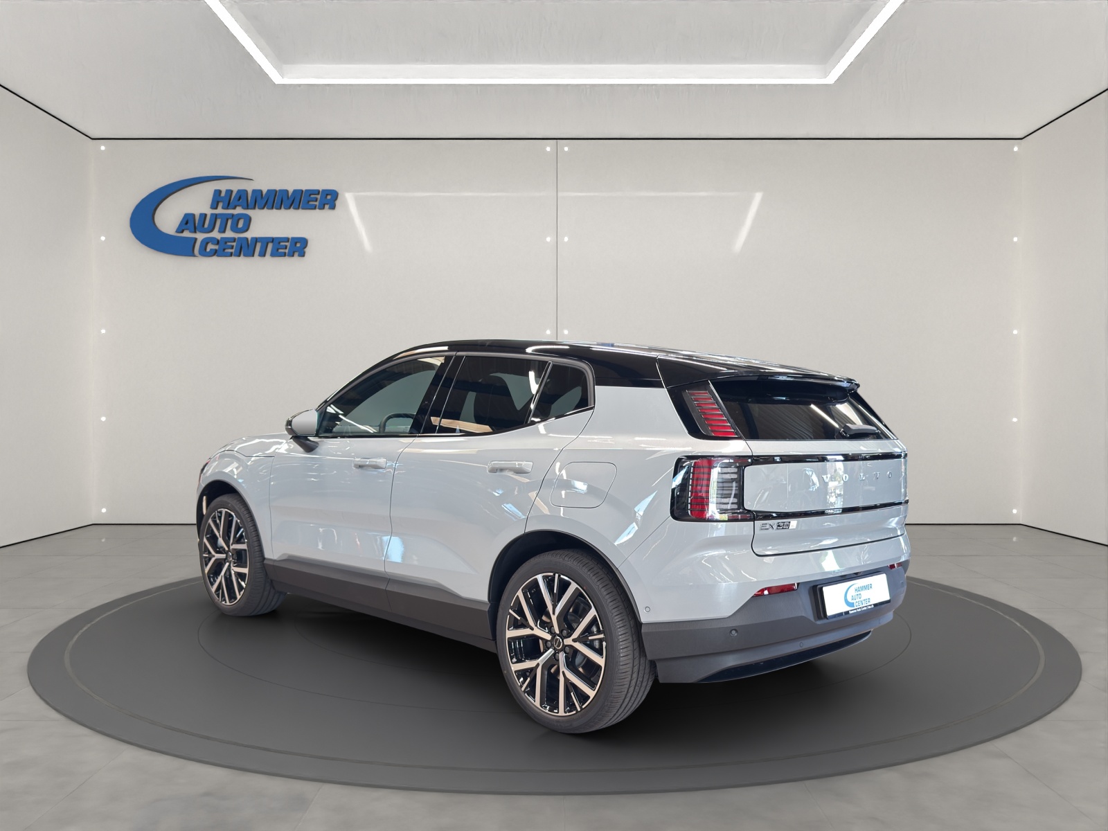 VOLVO EX30 P8 Ultra AWD-image-2