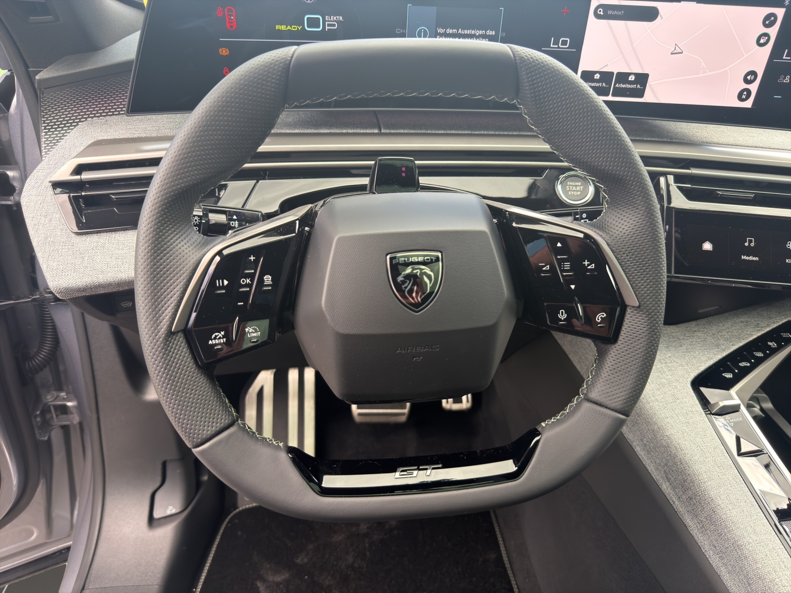 PEUGEOT 5008 NEW 1.6 PHEV 225 GT-image-11