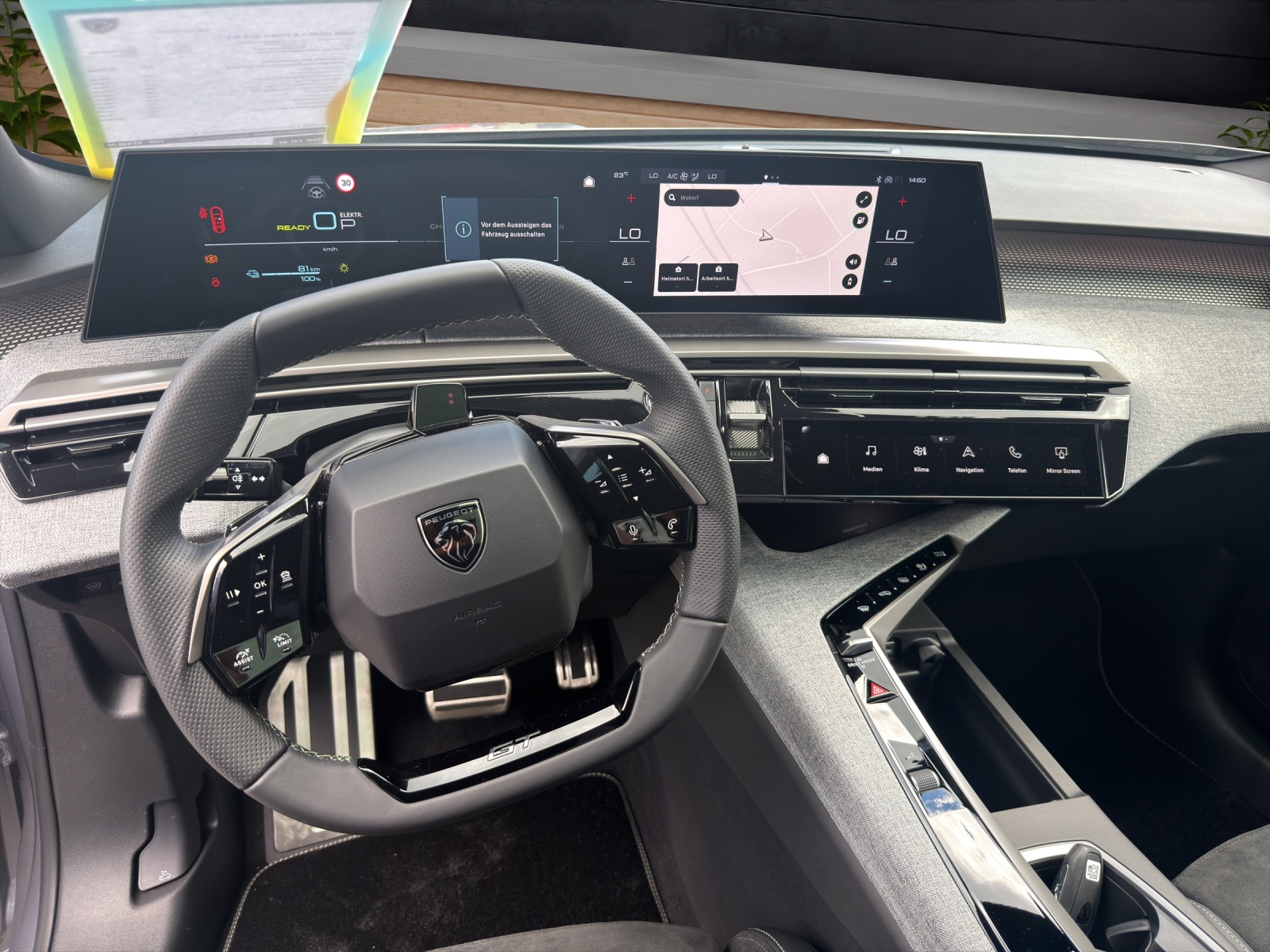 PEUGEOT 5008 NEW 1.6 PHEV 225 GT-image-6